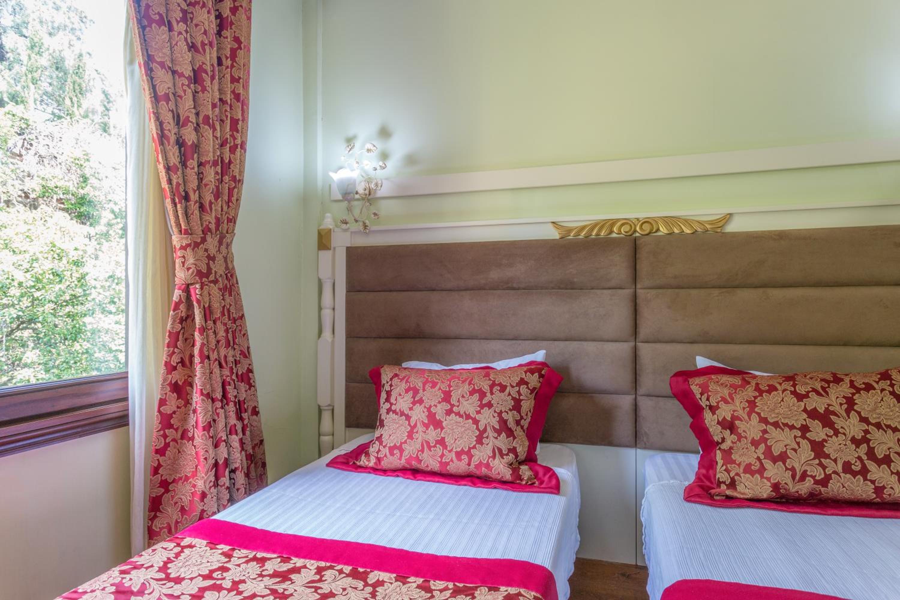 Standard Twin Room photo 2