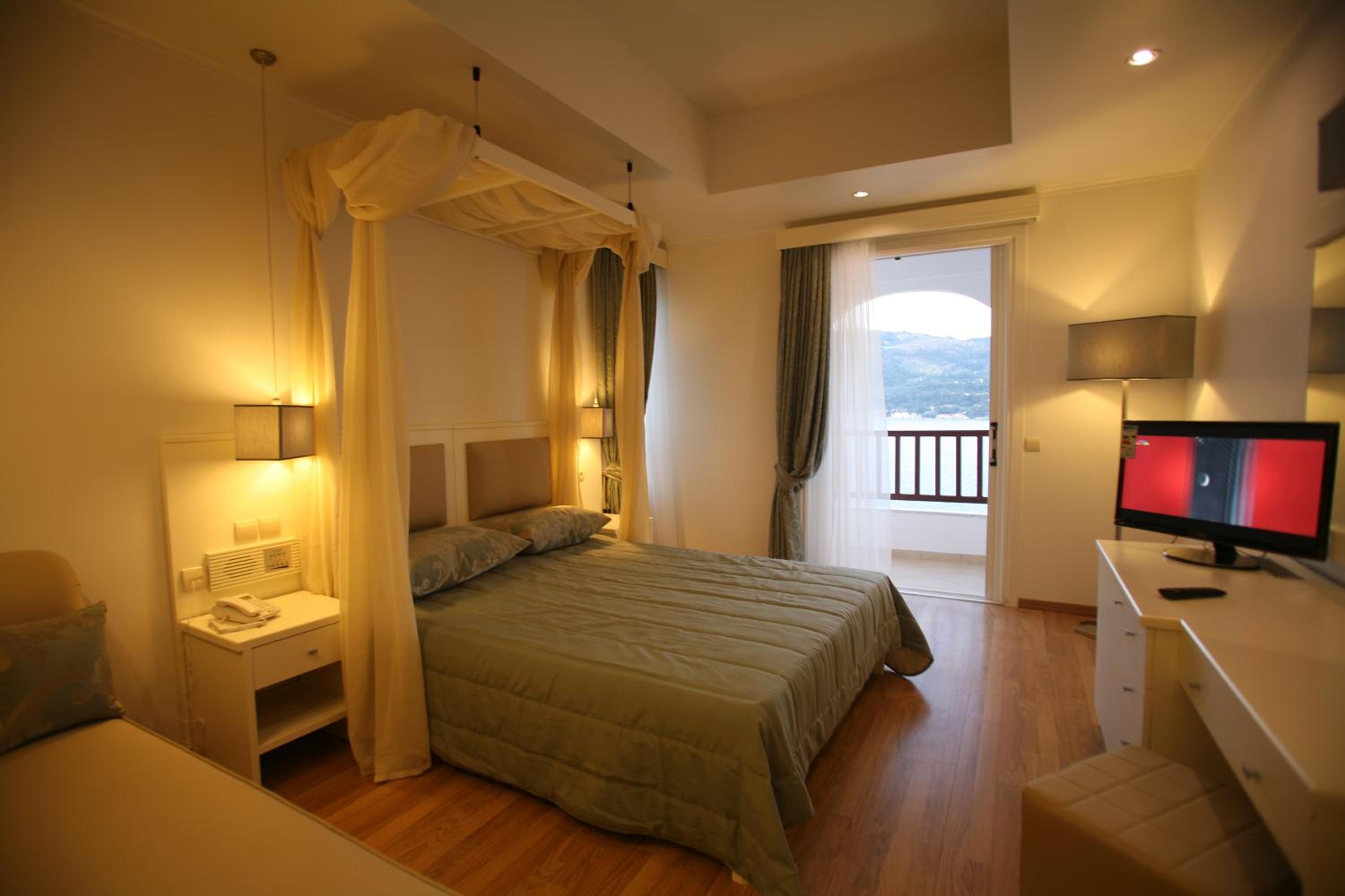 Superior Double Room with Hydromassage Shower - Sea Front 4th floor - Photo 5