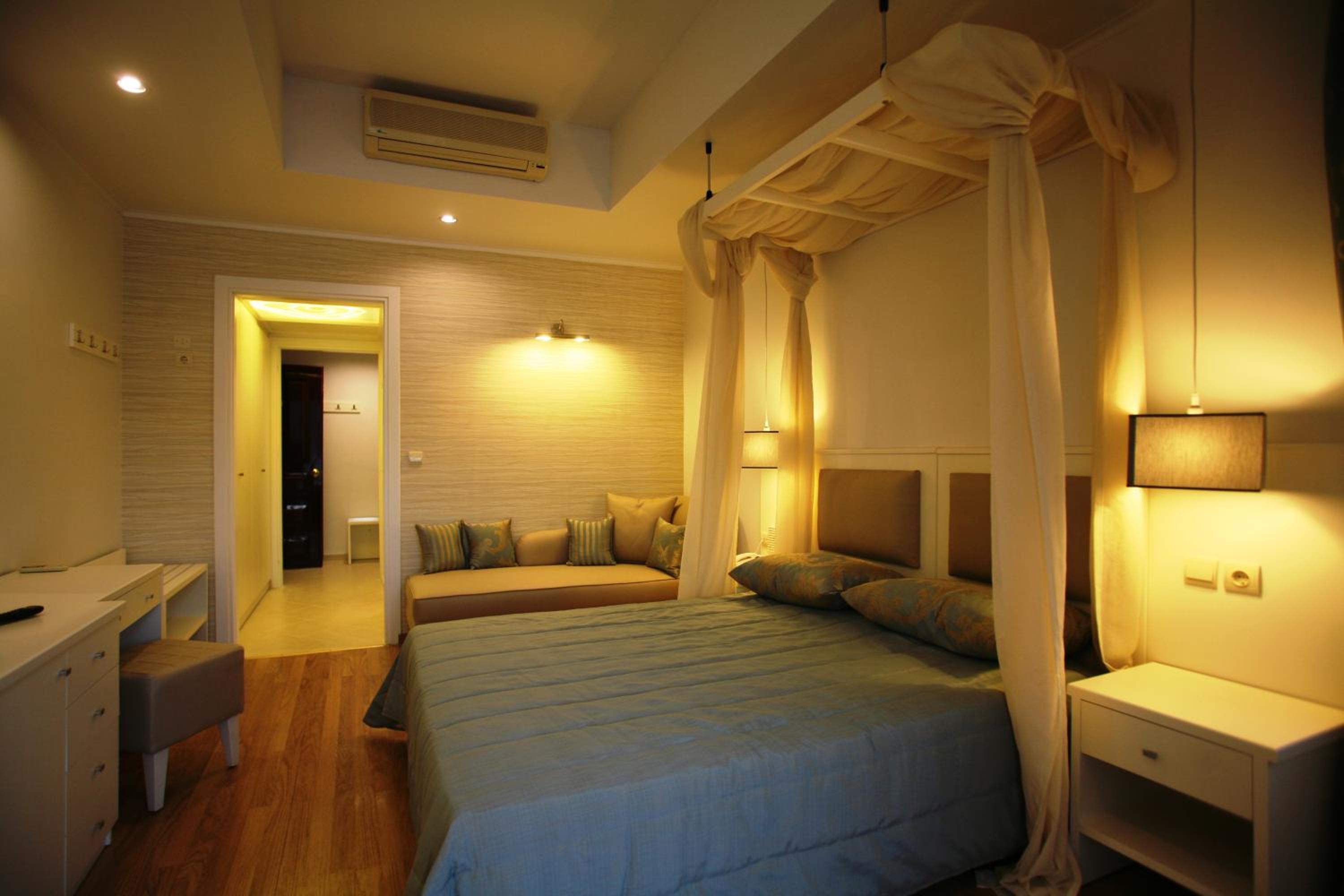 Superior Double Room with Hydromassage Shower - Sea Front 4th floor - Photo 3
