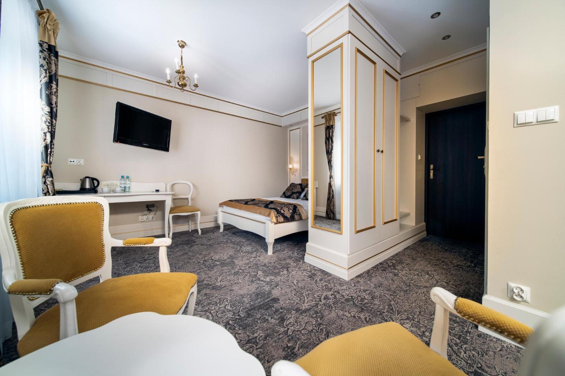 Deluxe Apartment - Photo 2