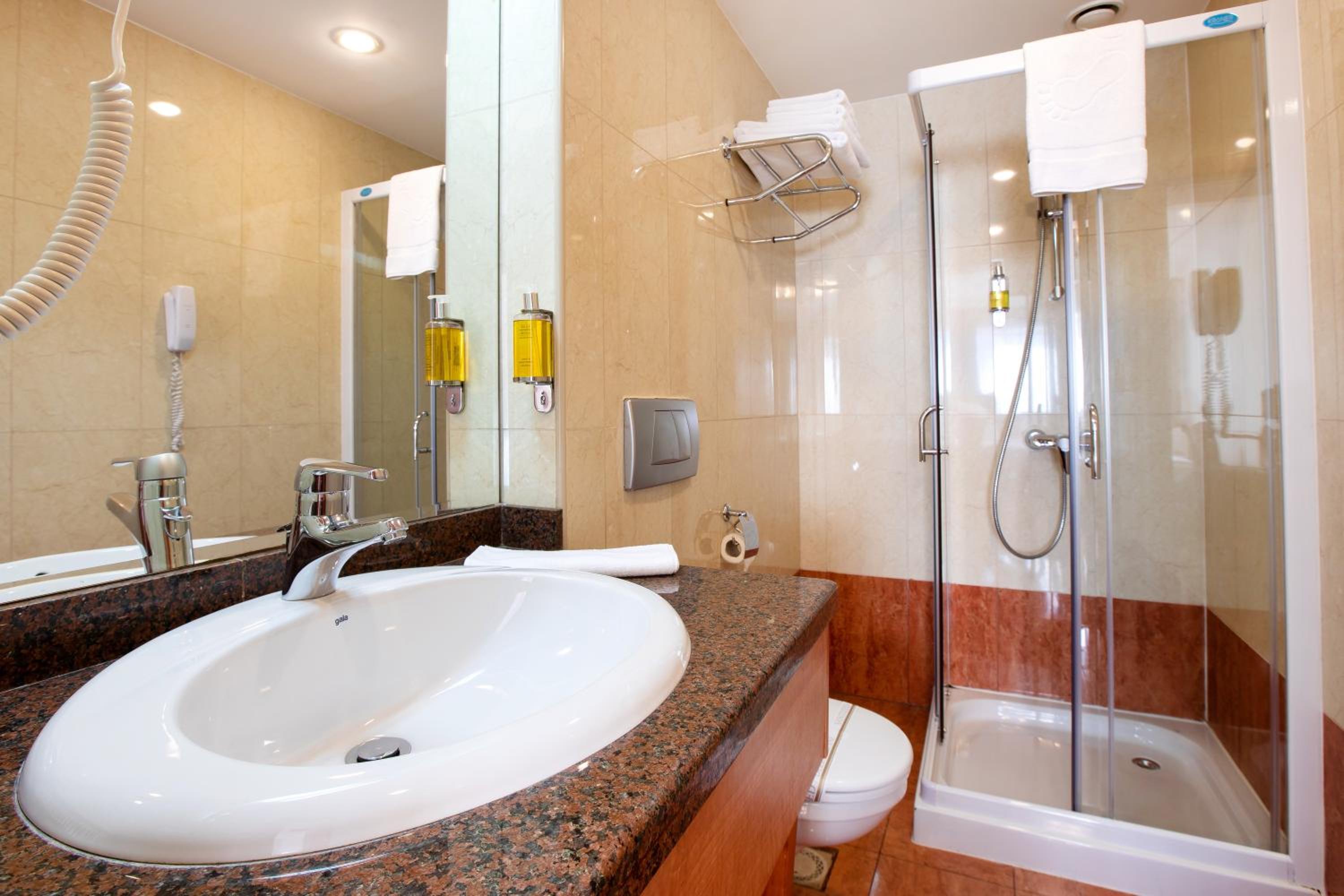 Classic Double Room - Photo 5