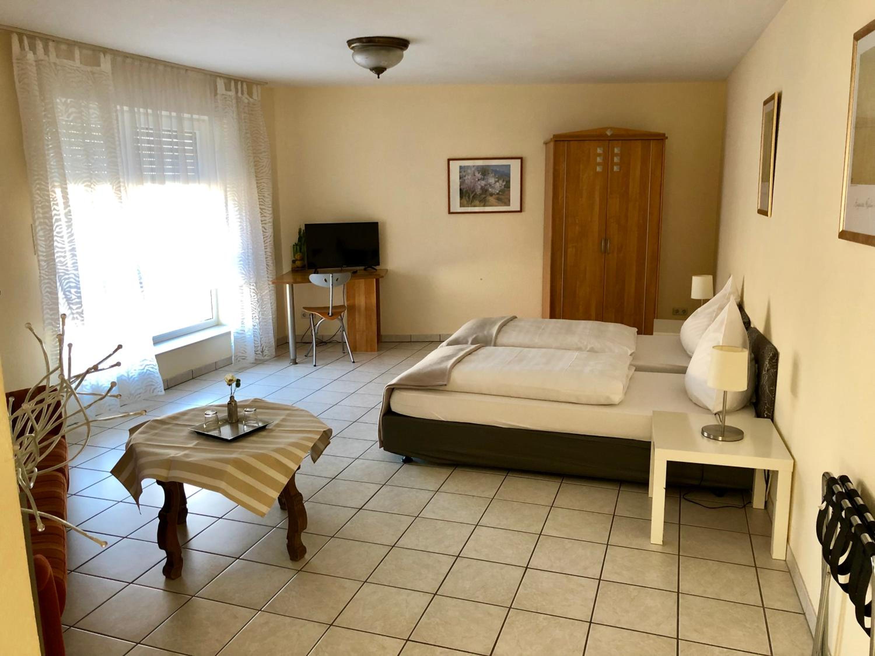 Double Room - Photo 2