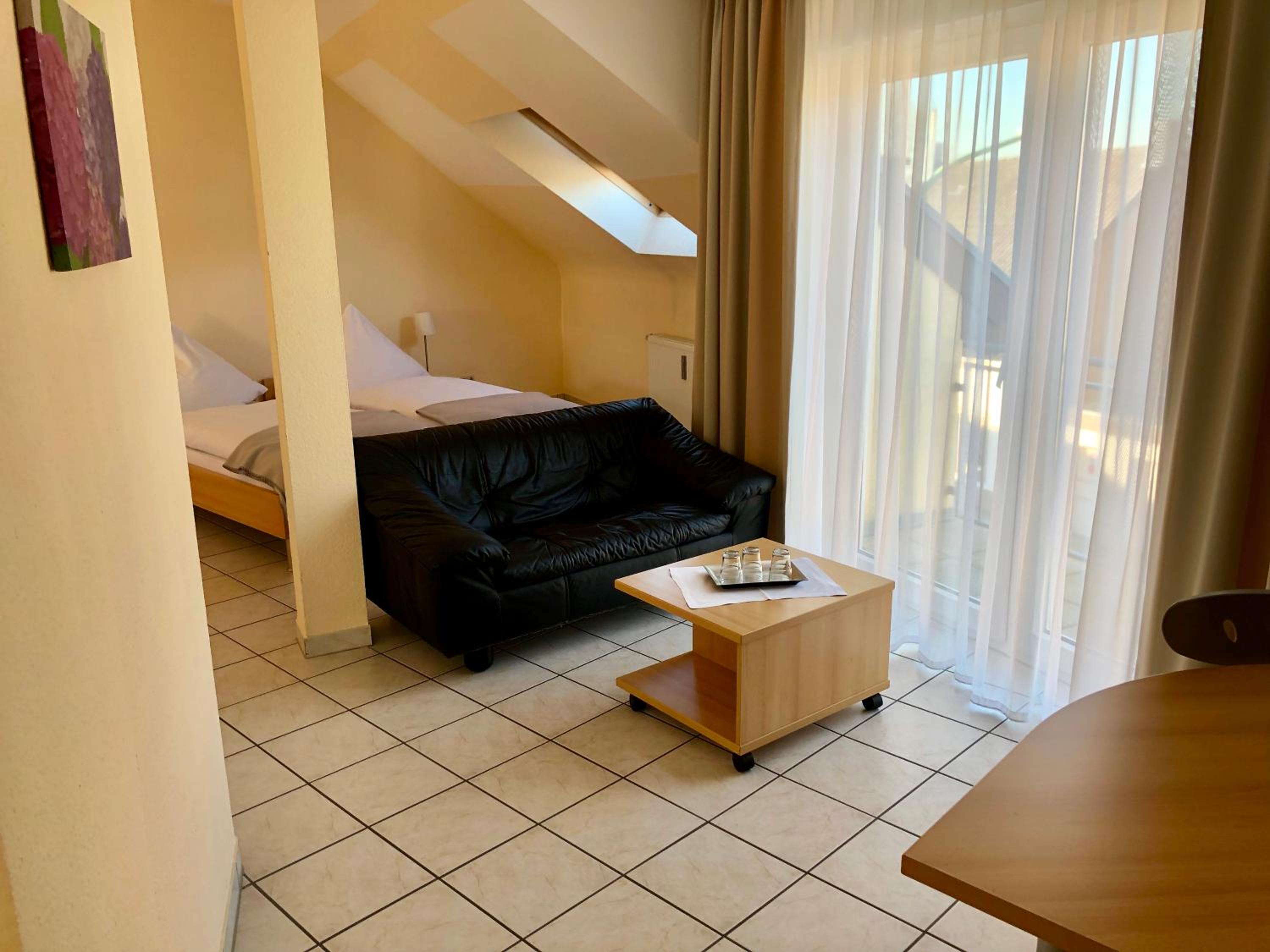 Double Room - Photo 17