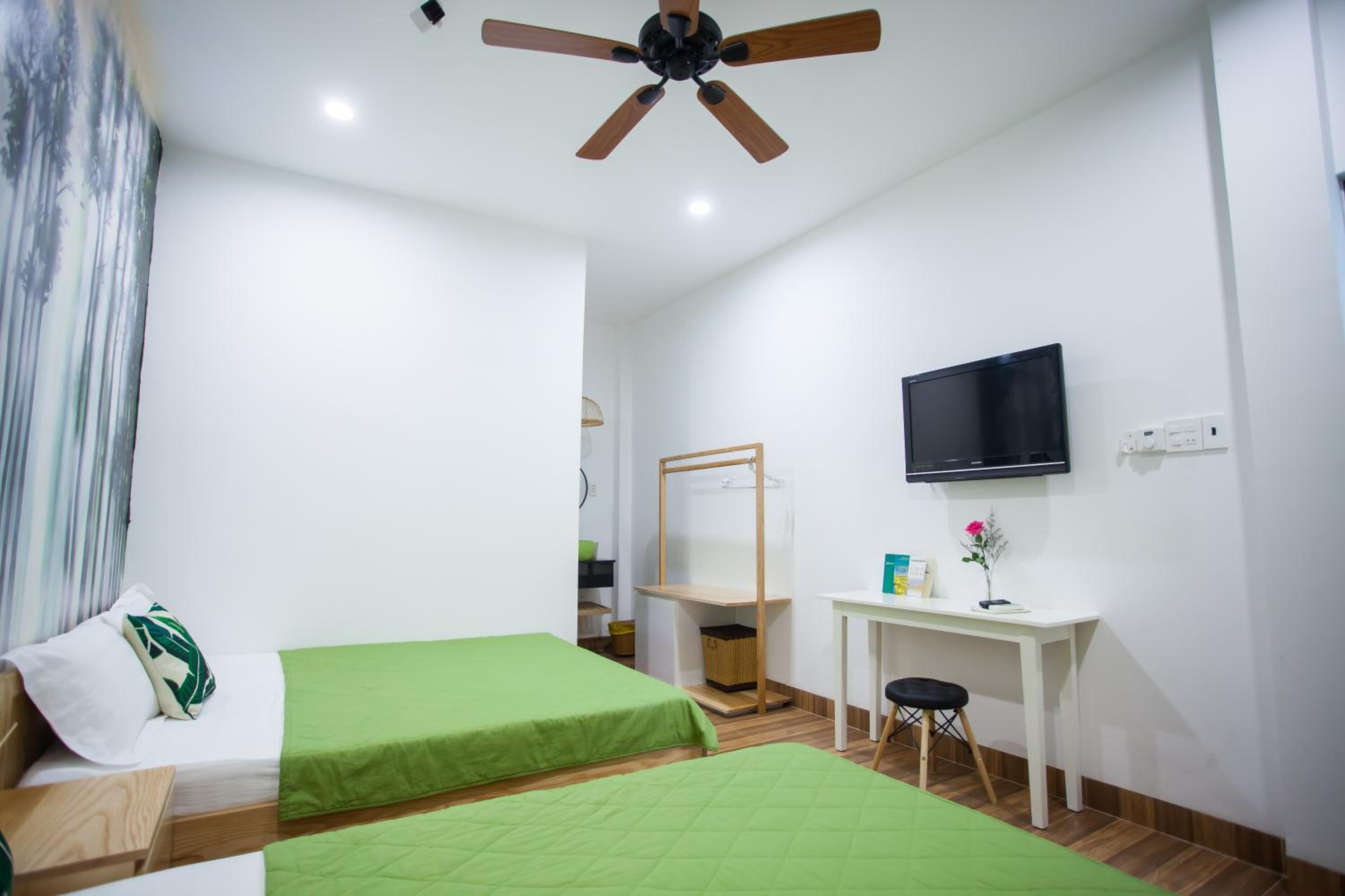 Deluxe Room (2 Adults + 1 Child) photo 3