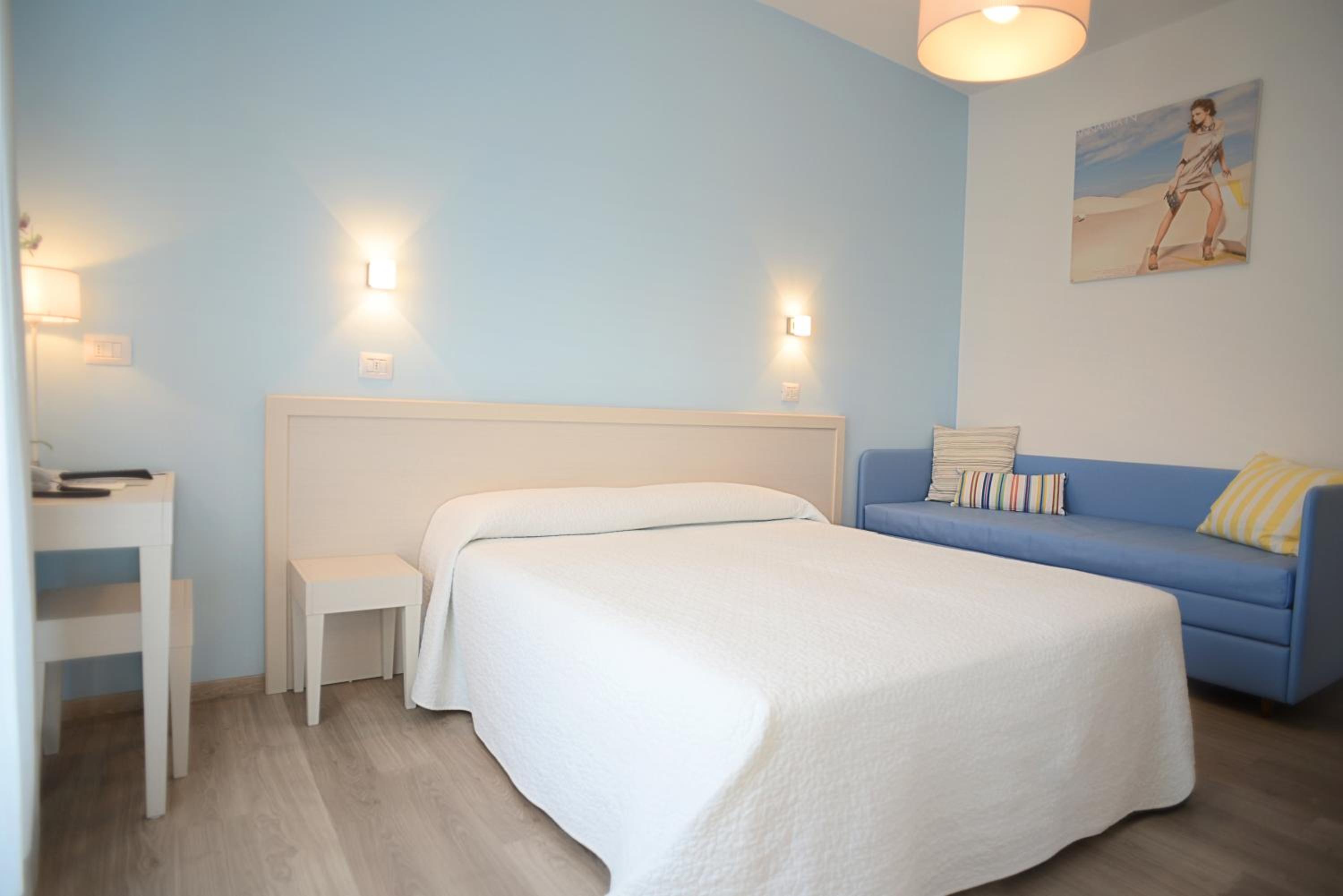 Comfort Double or Twin Room with Balcony - Photo 9