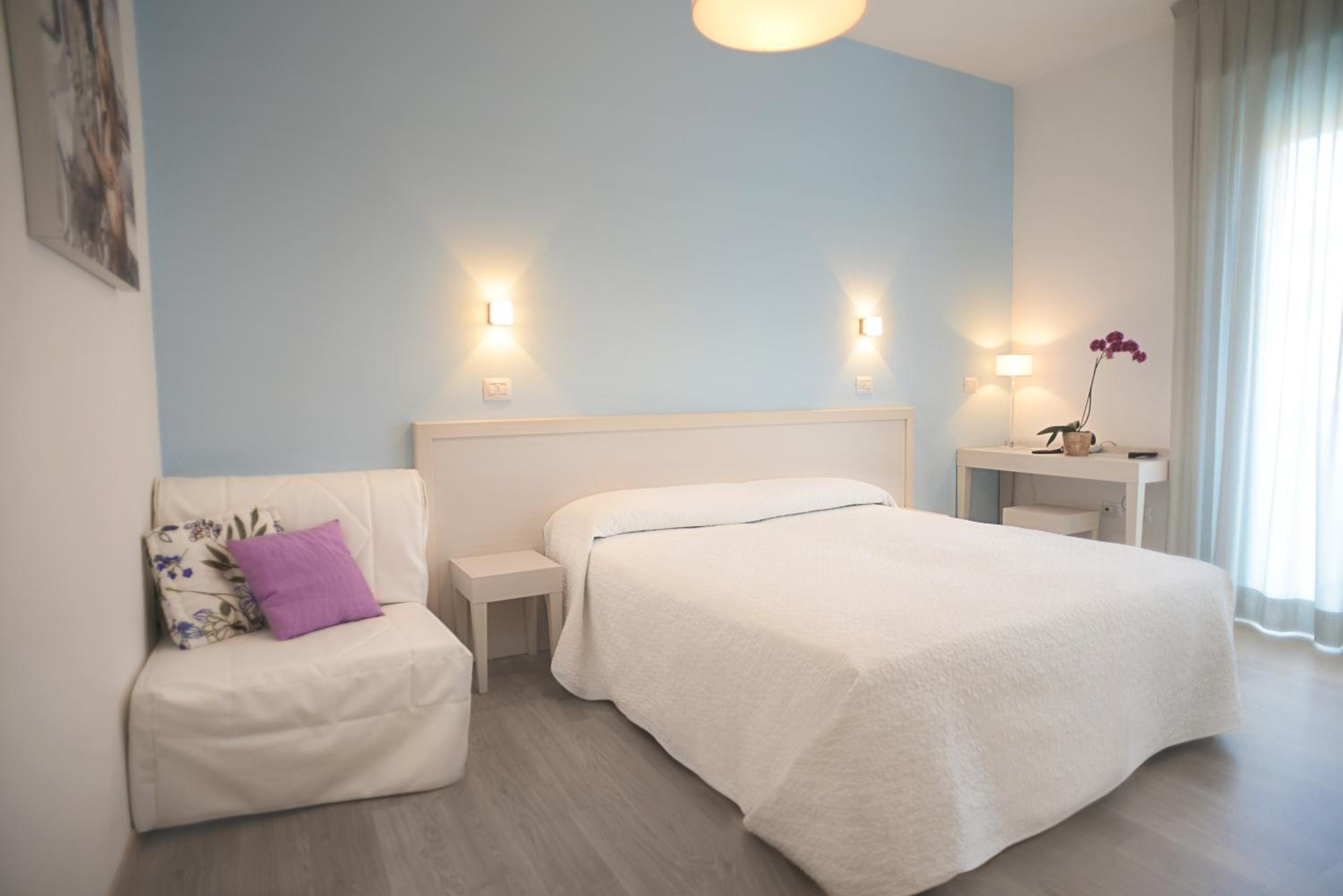 Comfort Double or Twin Room with Balcony - Photo 10