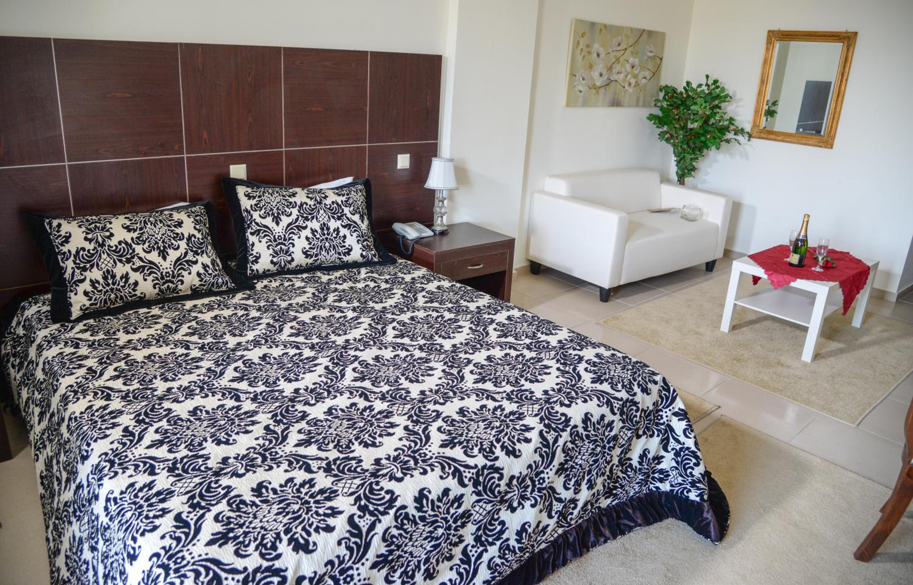 Junior Suite - Photo 1