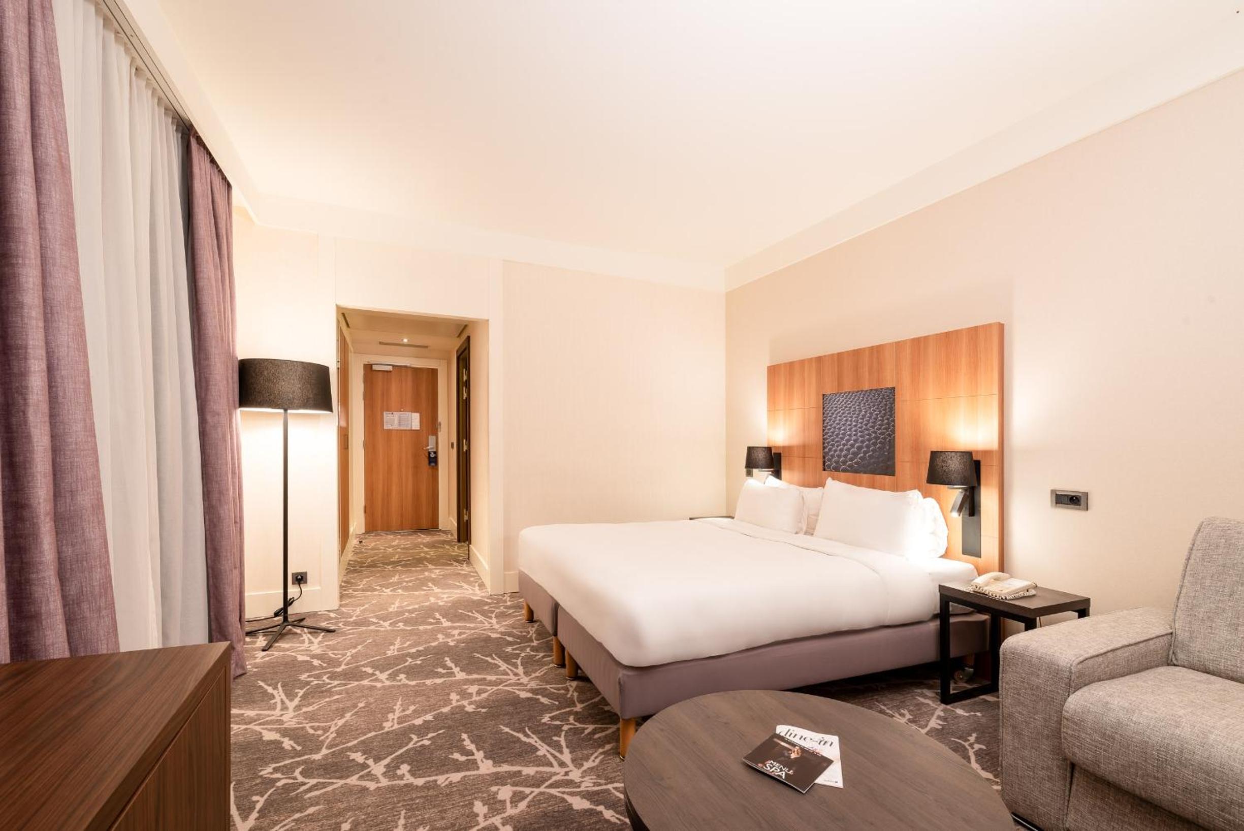 Standard Room with Spa Access photo 1