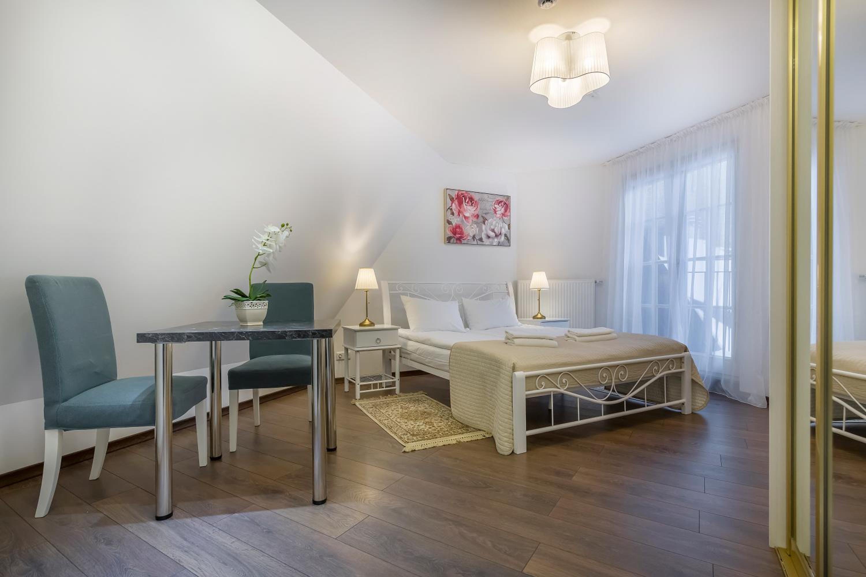 Mini Suite
