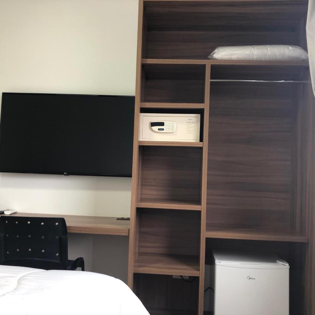Queen Room photo 3