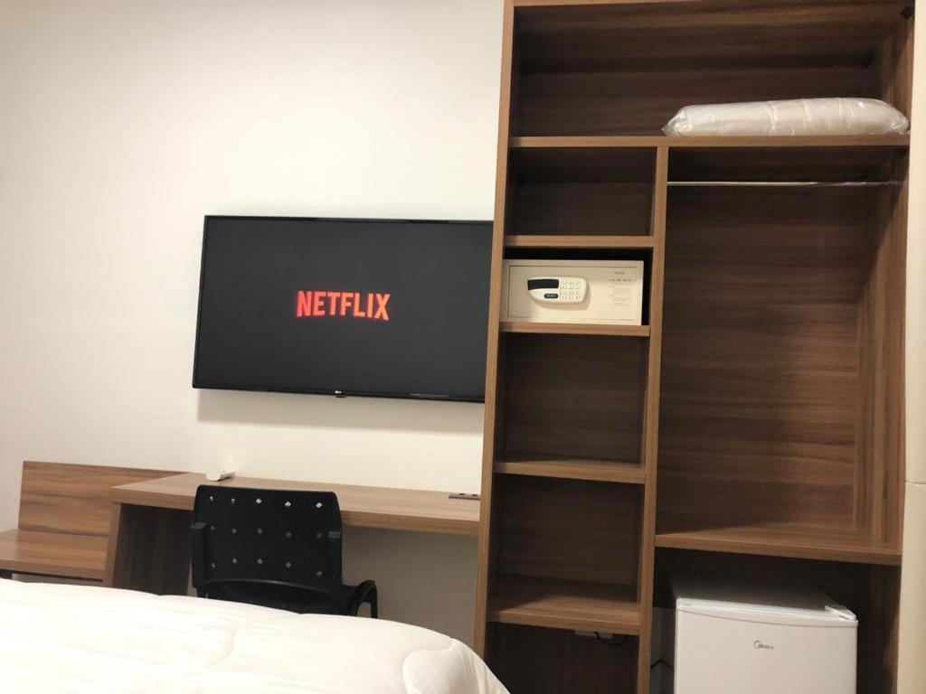 Queen Room photo 1