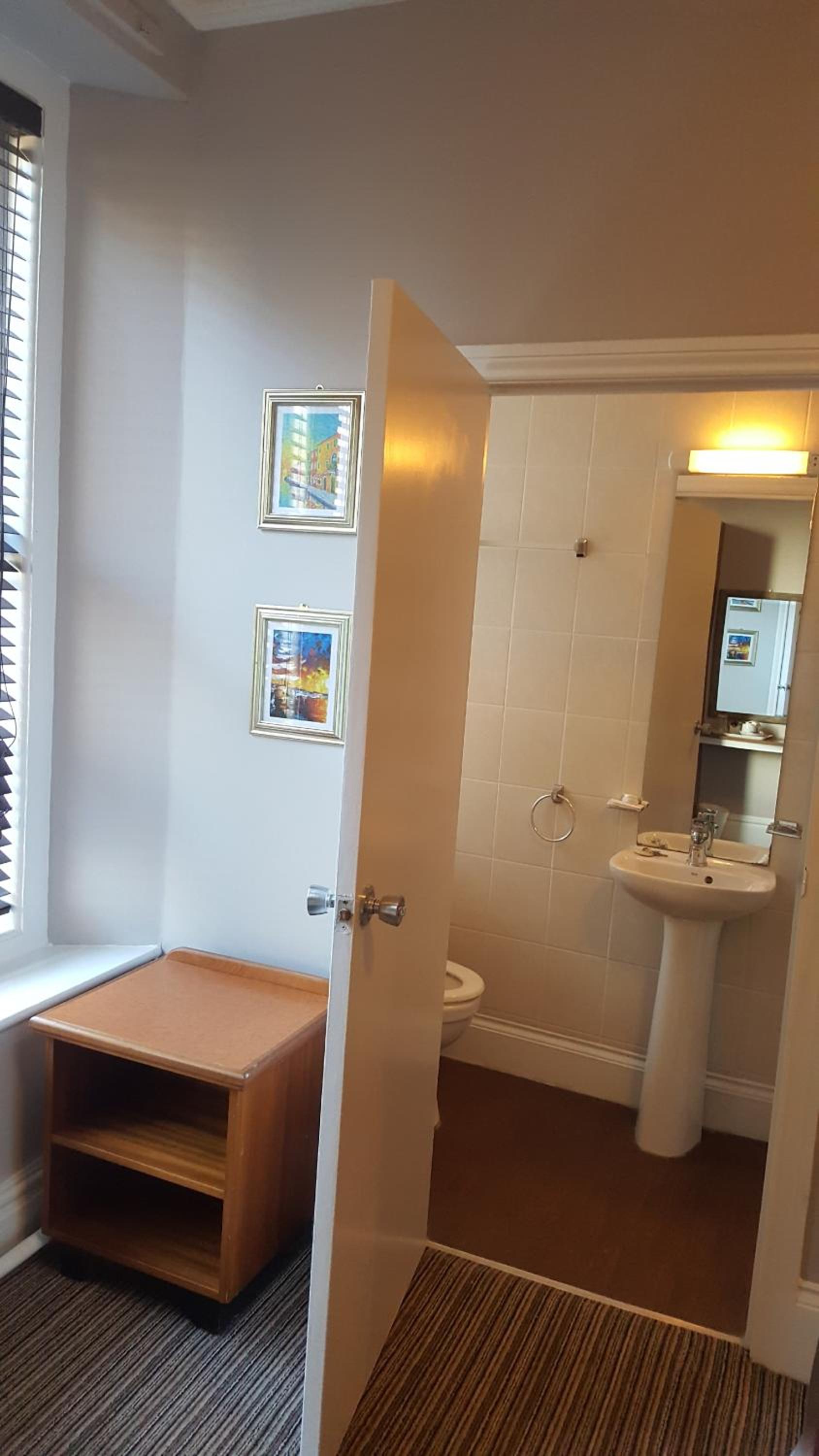 Standard Double Room photo 2