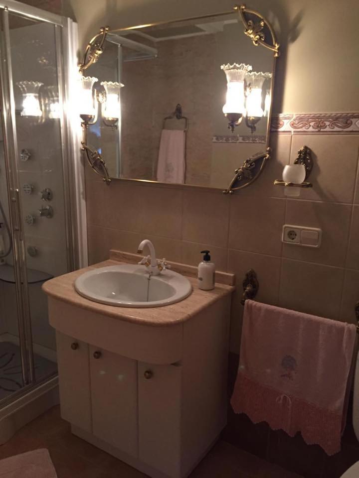 Deluxe Triple Room - Photo 2