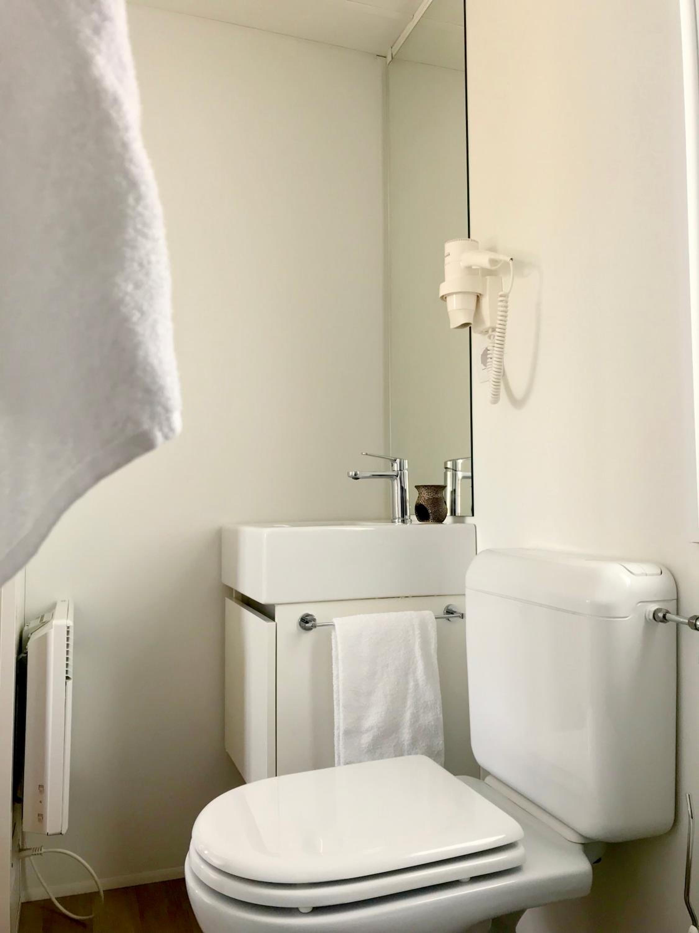 Mobile Home (4 Adults) - Photo 5
