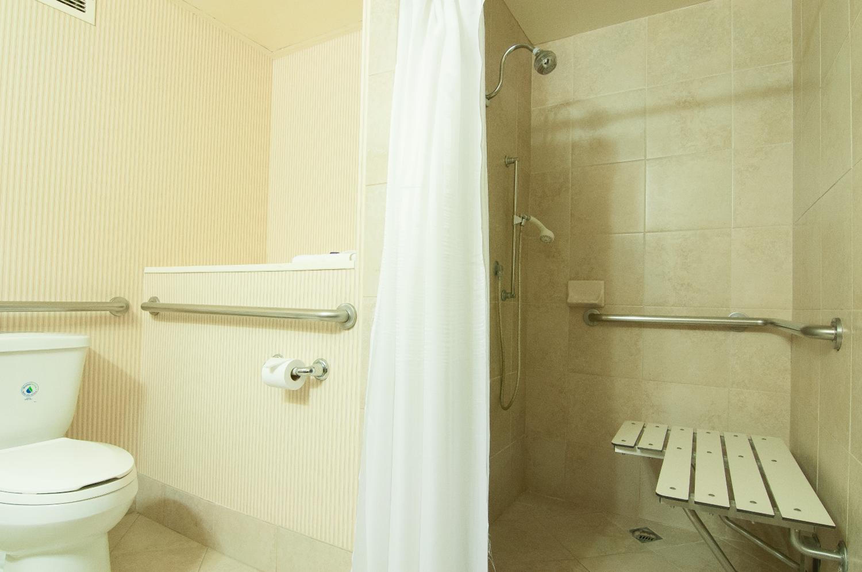 Accessible Queen Room with Two Queen Beds - Photo 3