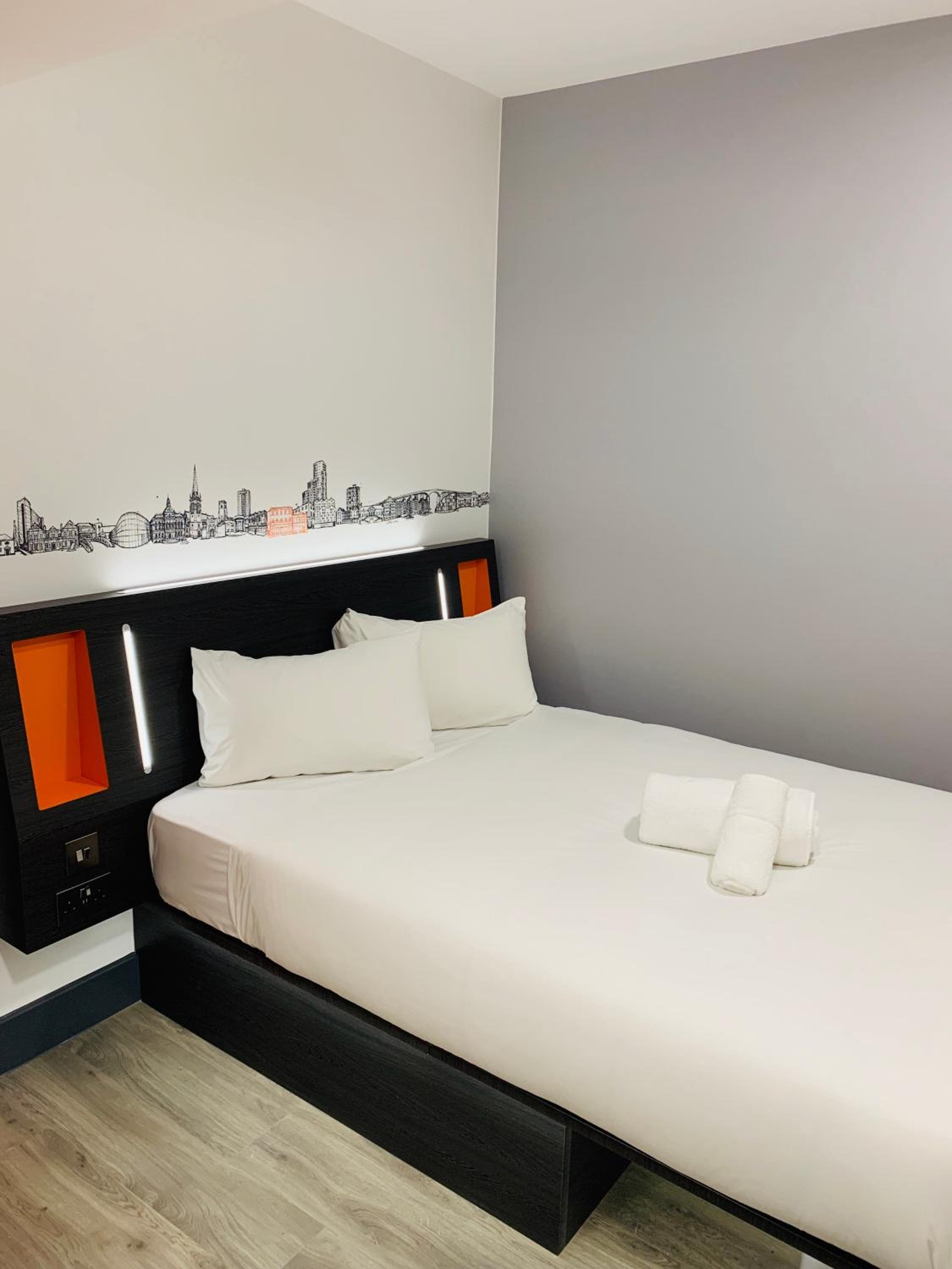 Double Room without Window - Photo 2