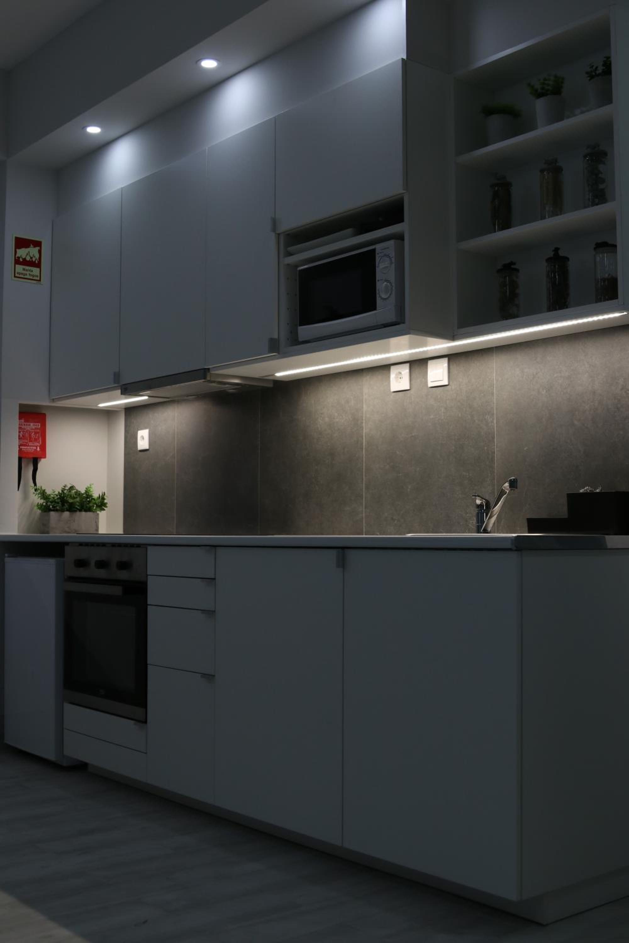 One-Bedroom Apartment - Photo 20