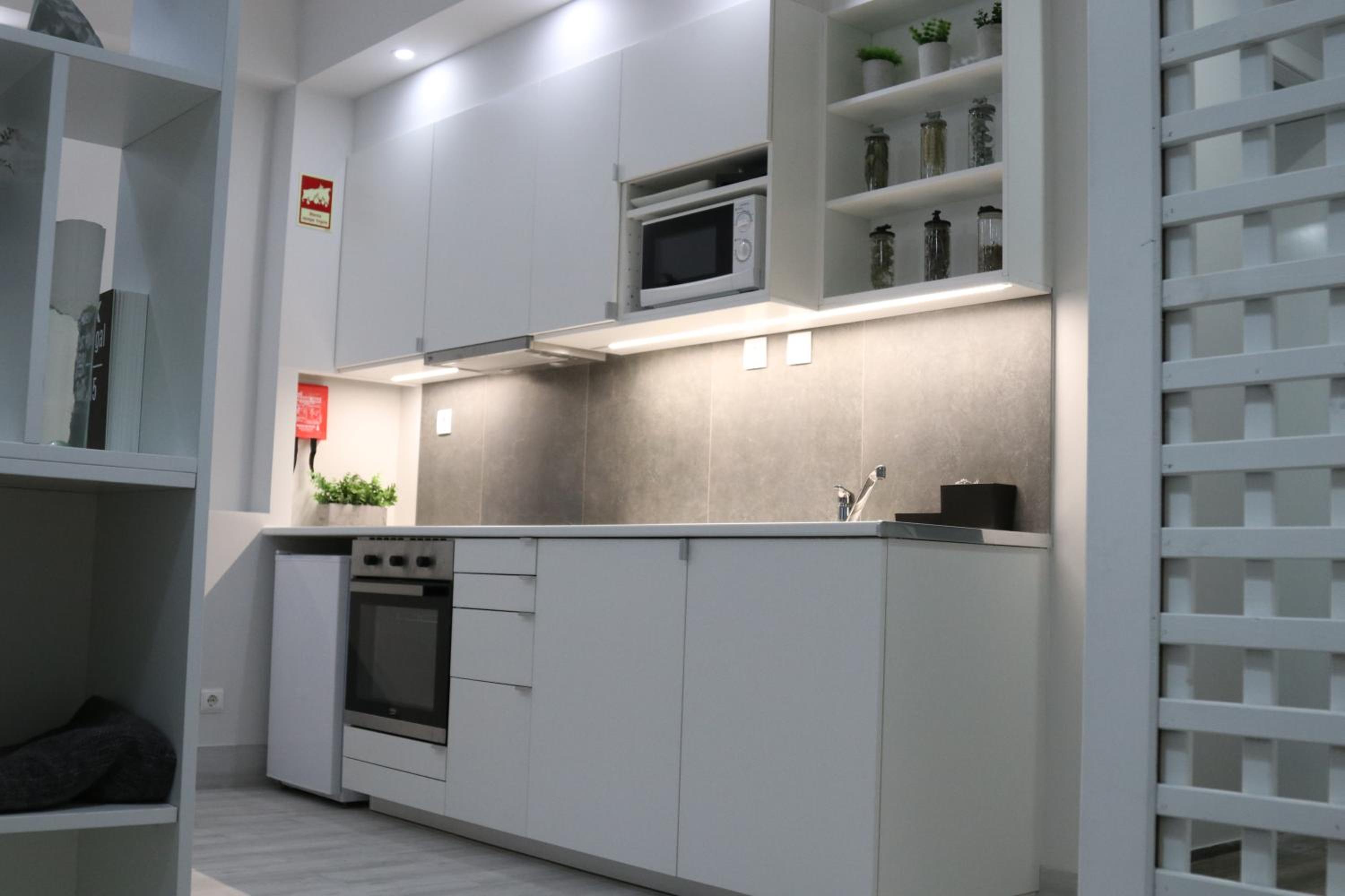 One-Bedroom Apartment - Photo 16