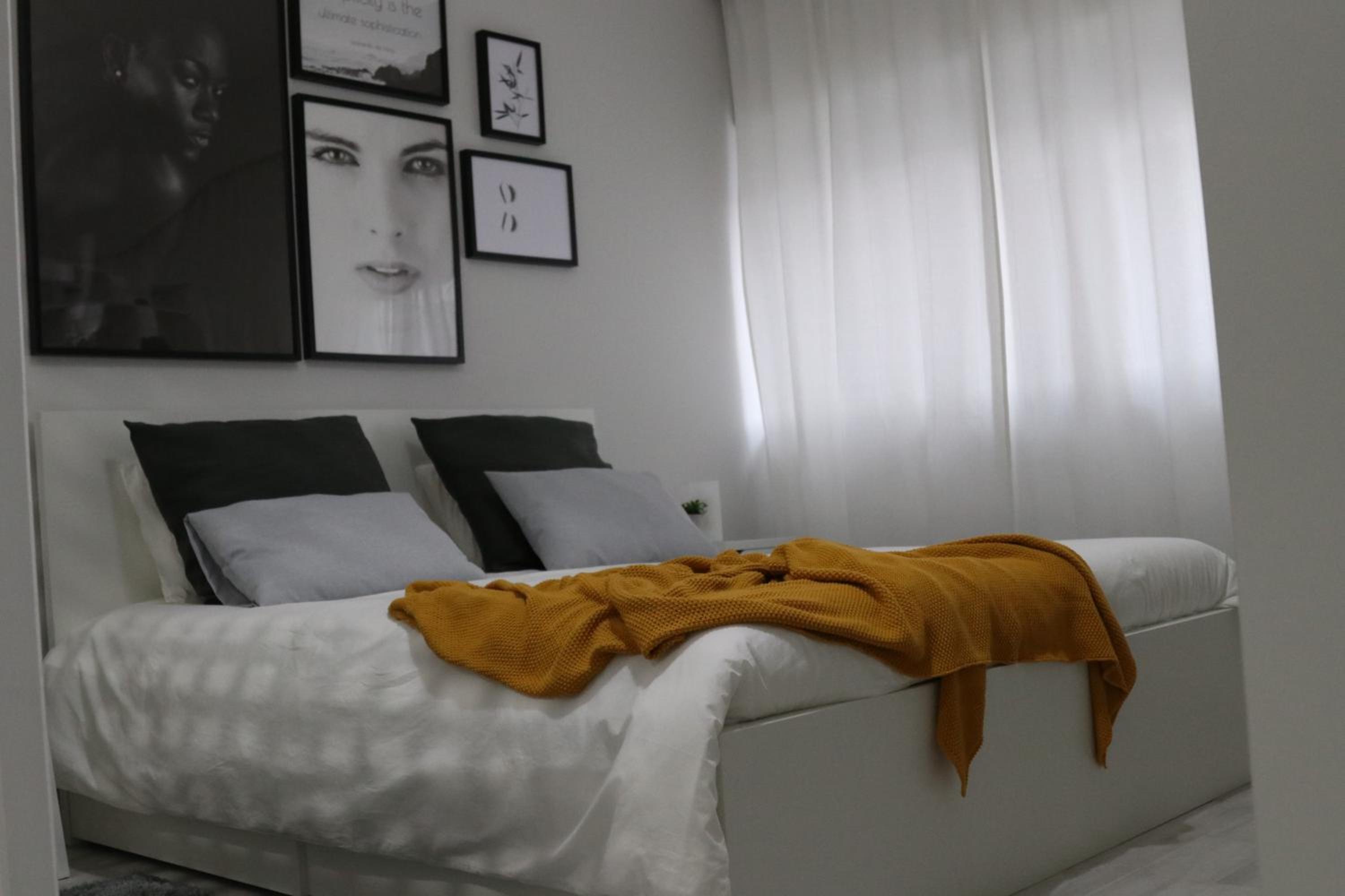 One-Bedroom Apartment - Photo 1