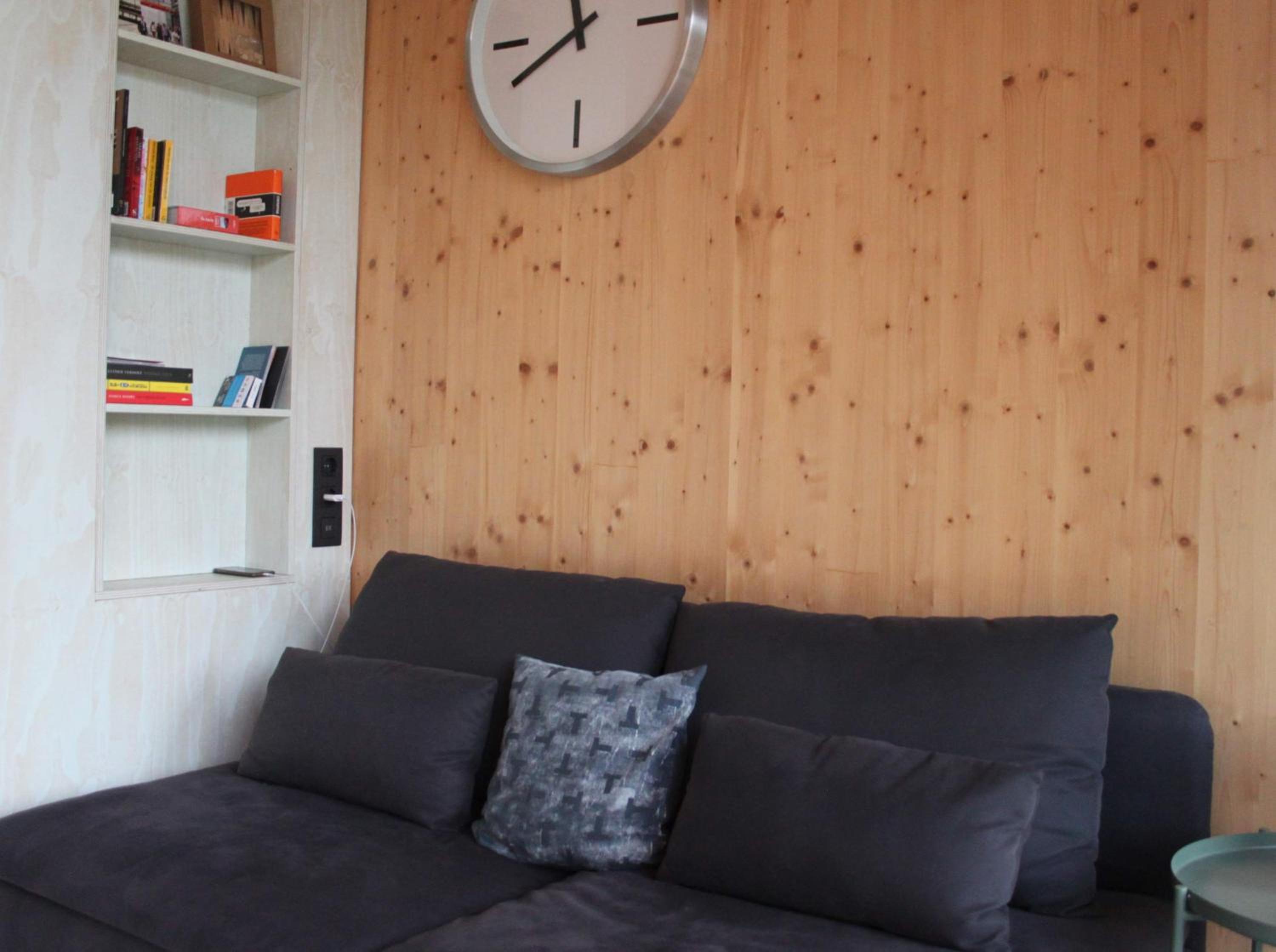 Studio Apartment - Photo 15