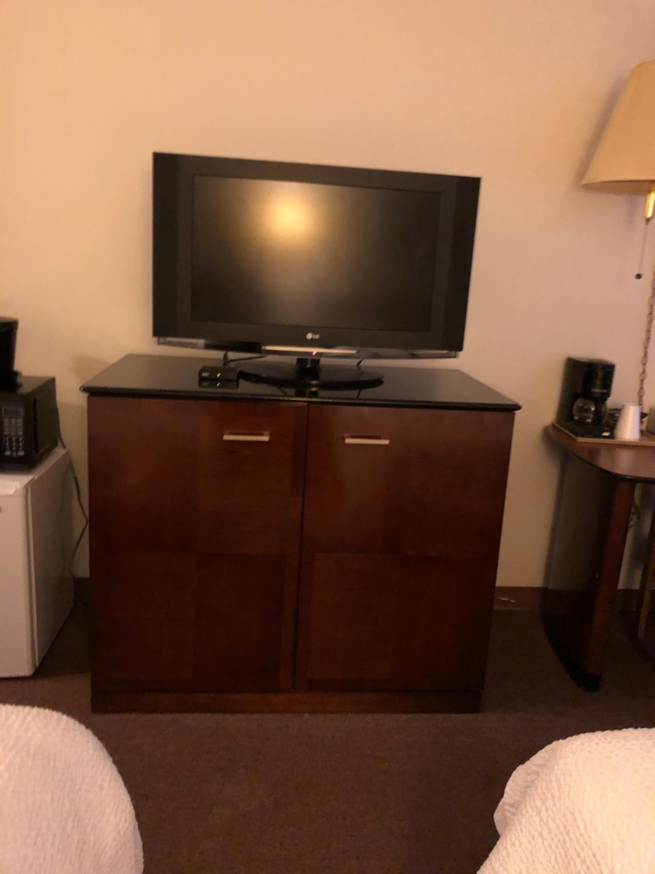 Deluxe Queen Room with Two Queen Beds photo 2