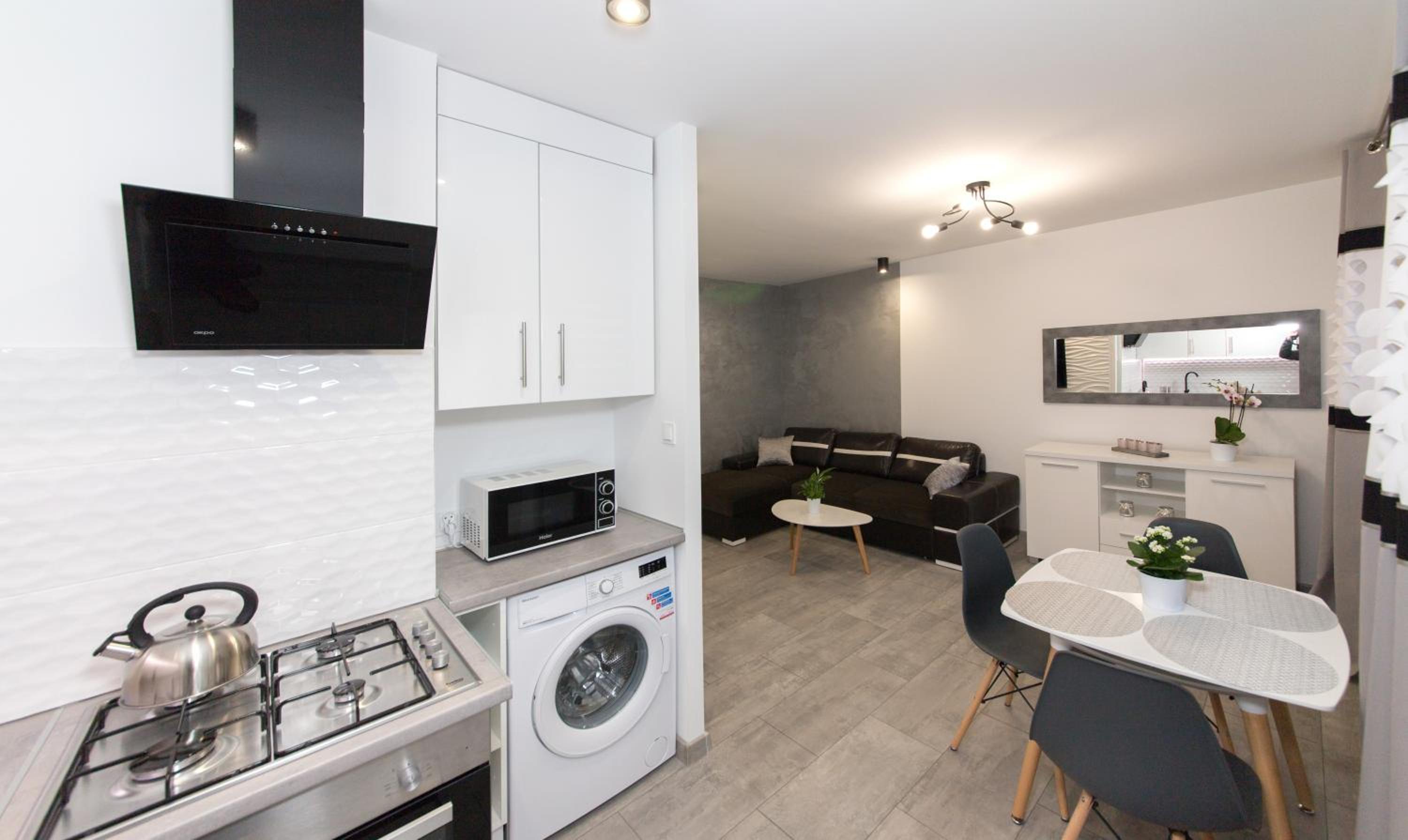 One-Bedroom Apartment - Photo 13
