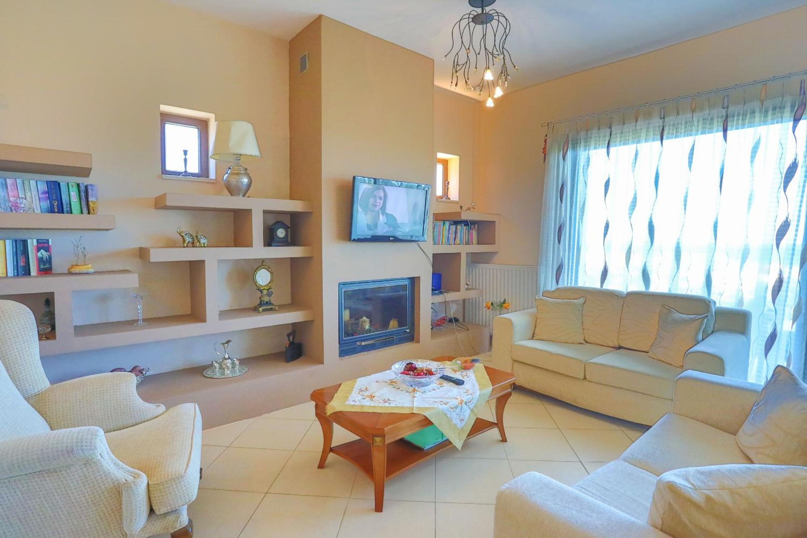 Four-Bedroom Villa photo 1