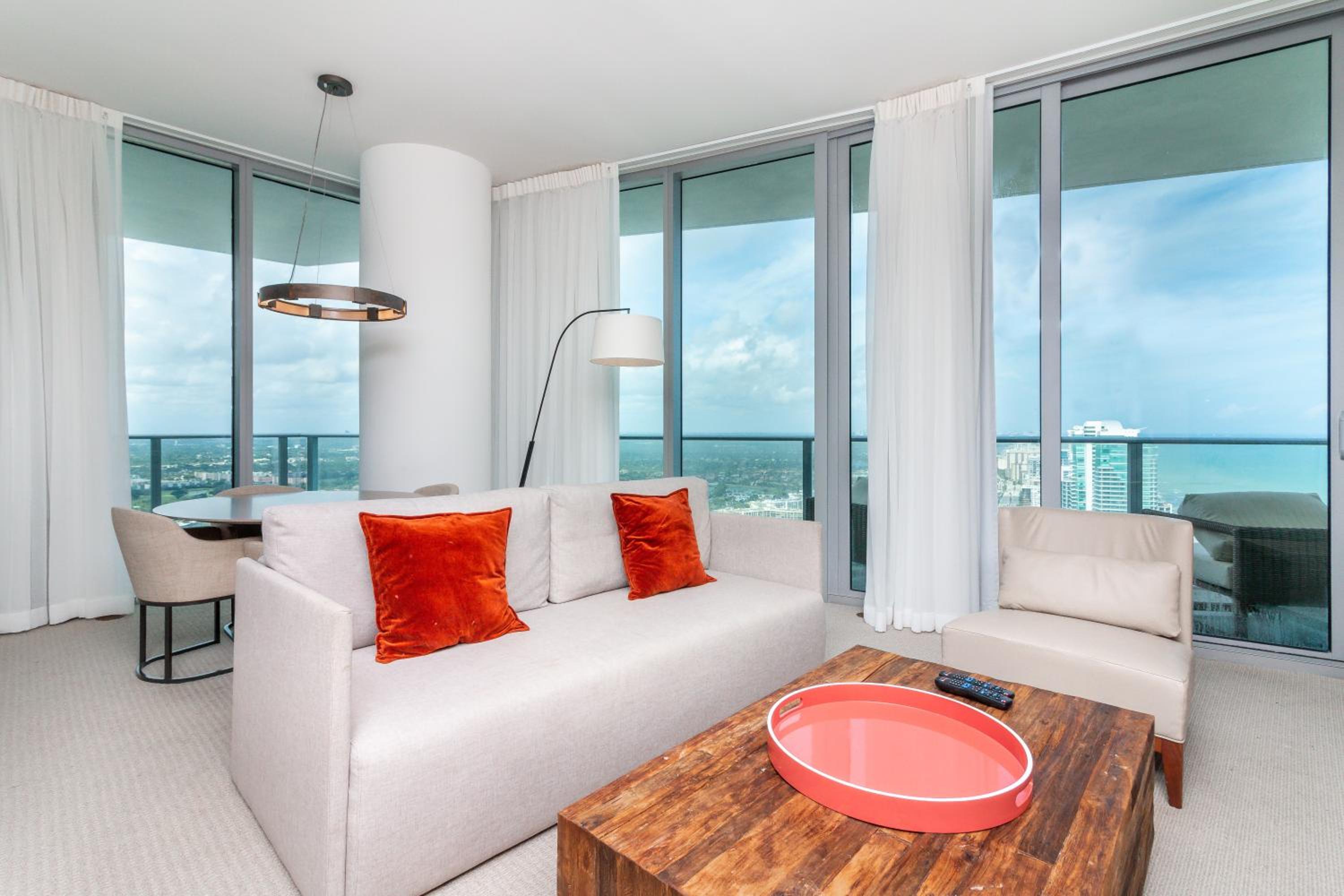 One-Bedroom Penthouse Suite with Ocean View