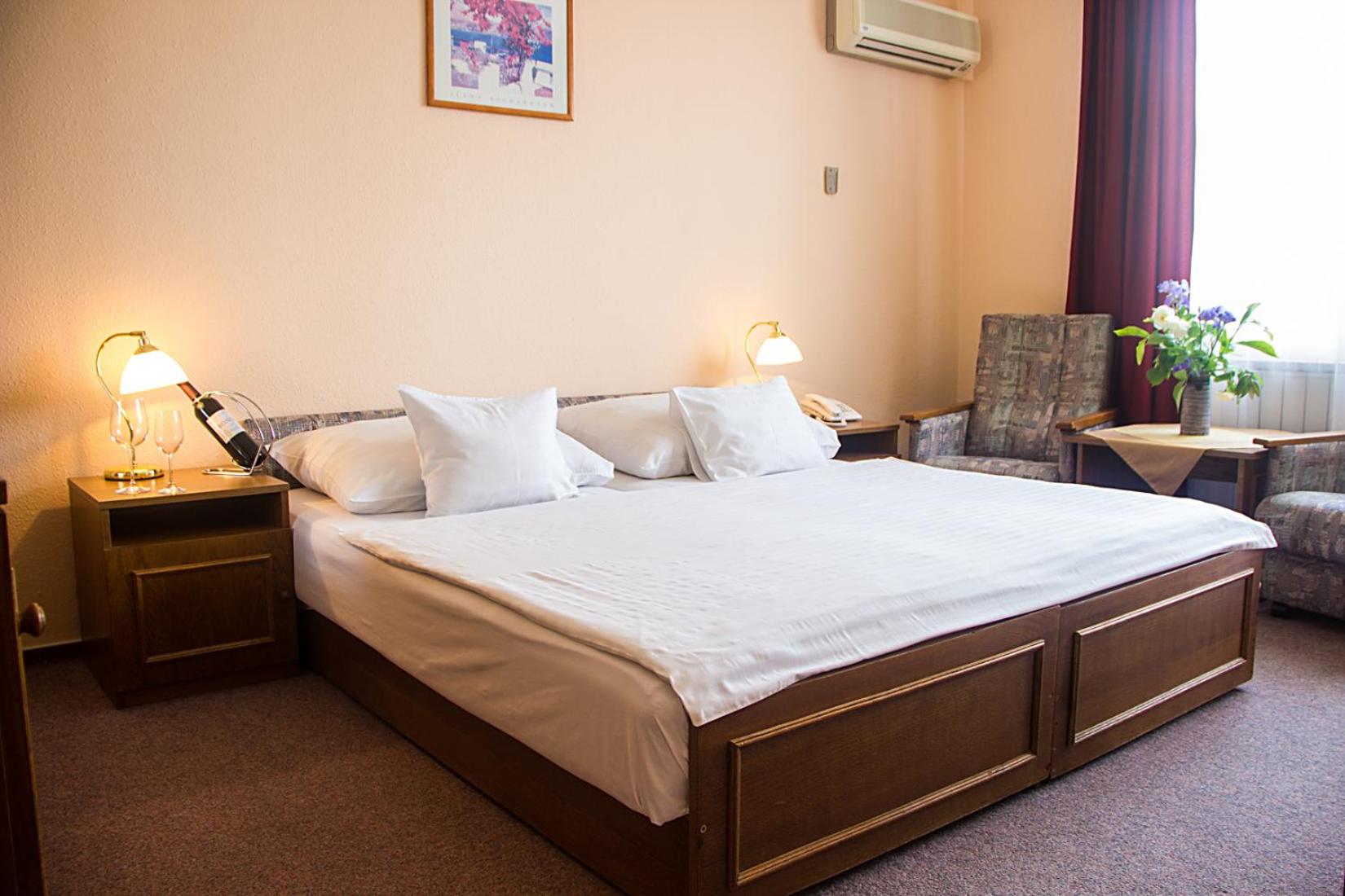 Superior Double or Twin Room - Photo 3