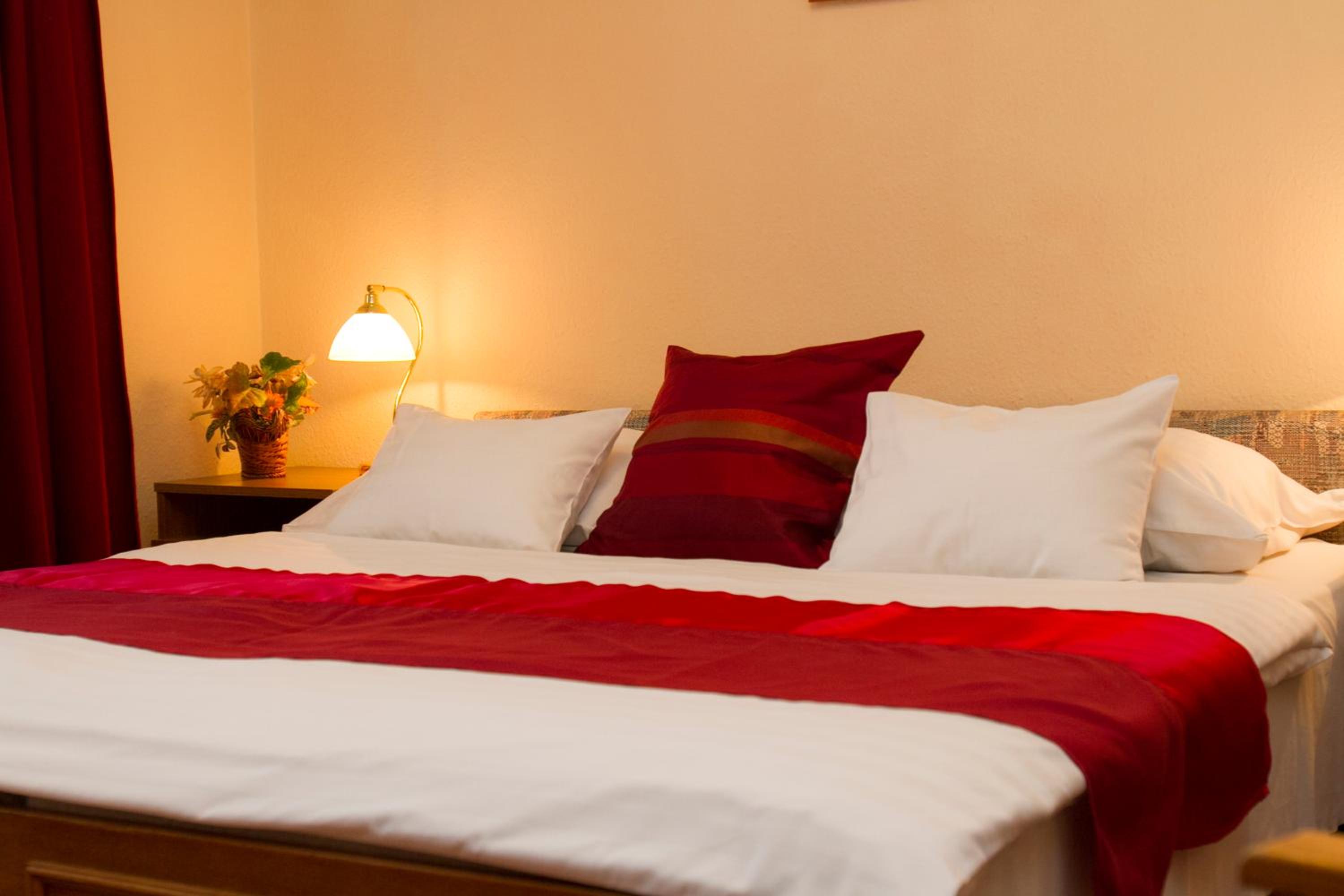 Double Room - Photo 2