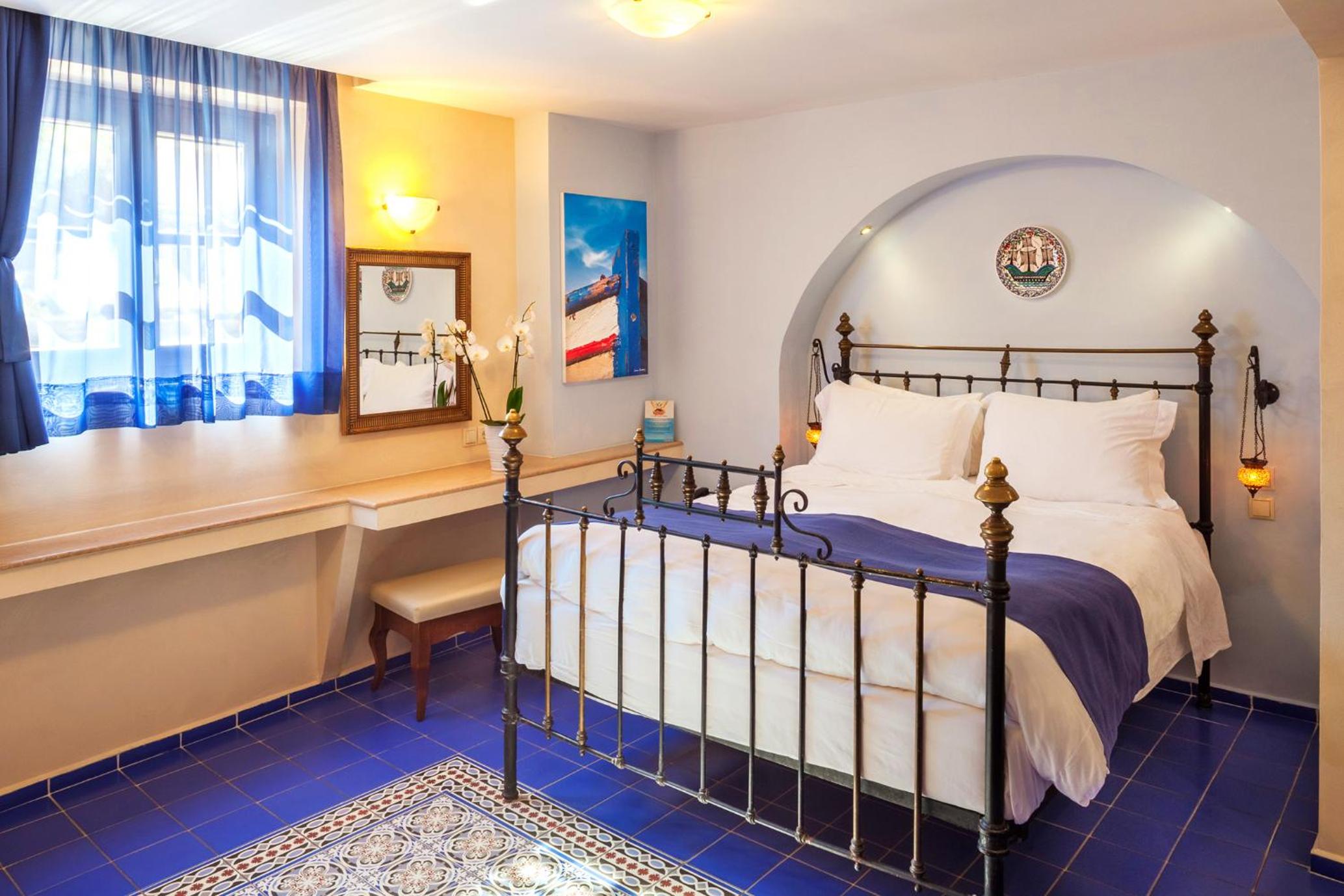 Superior Double Room (A Travel into the Light) photo 1