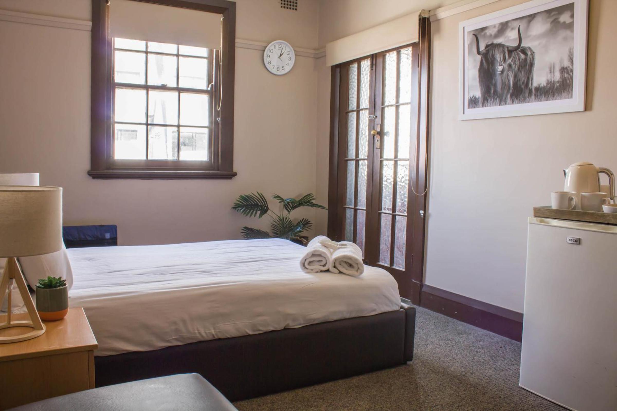 Double Room with Shared Bathroom photo 2
