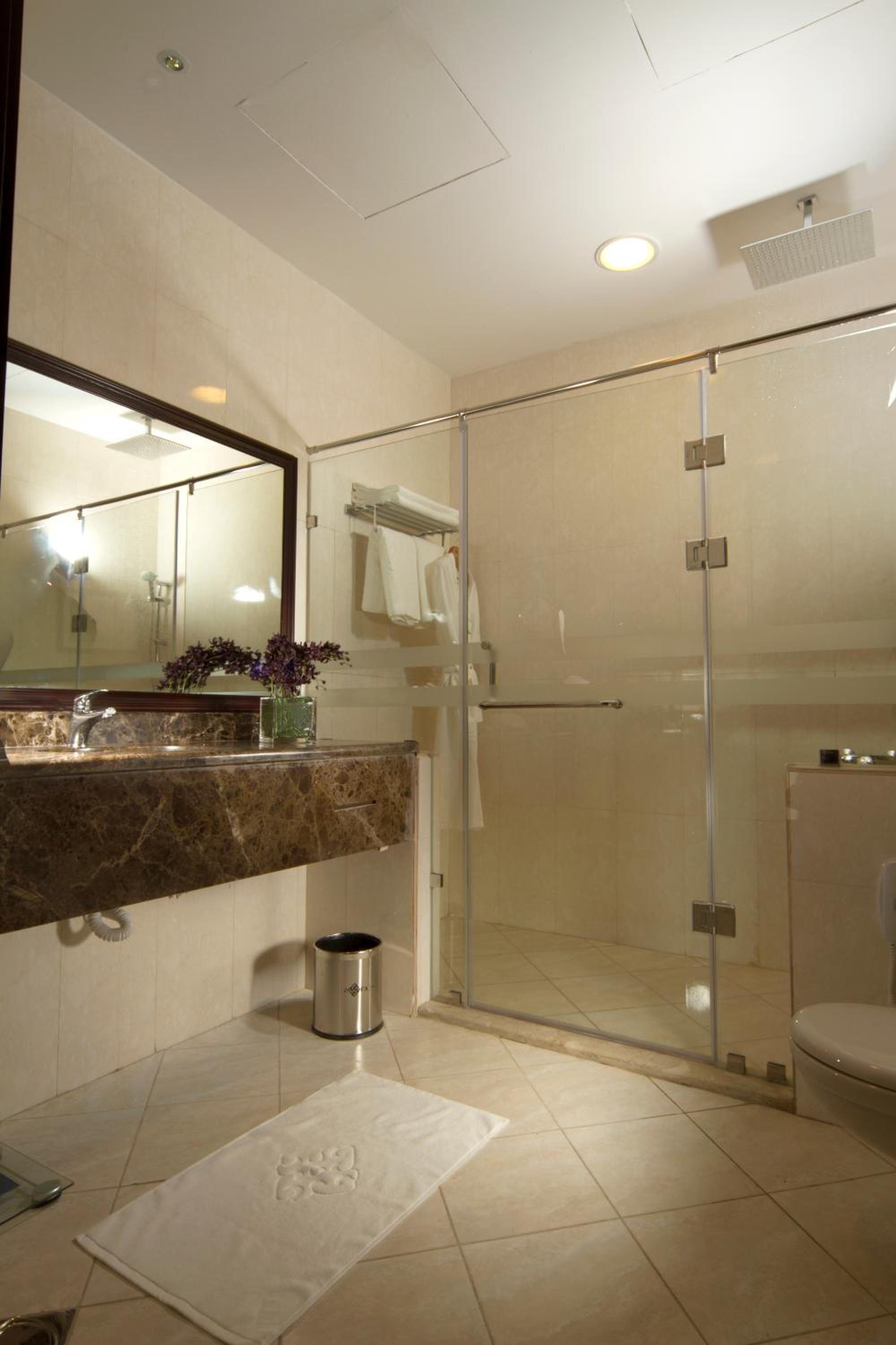 Executive Suite photo 2