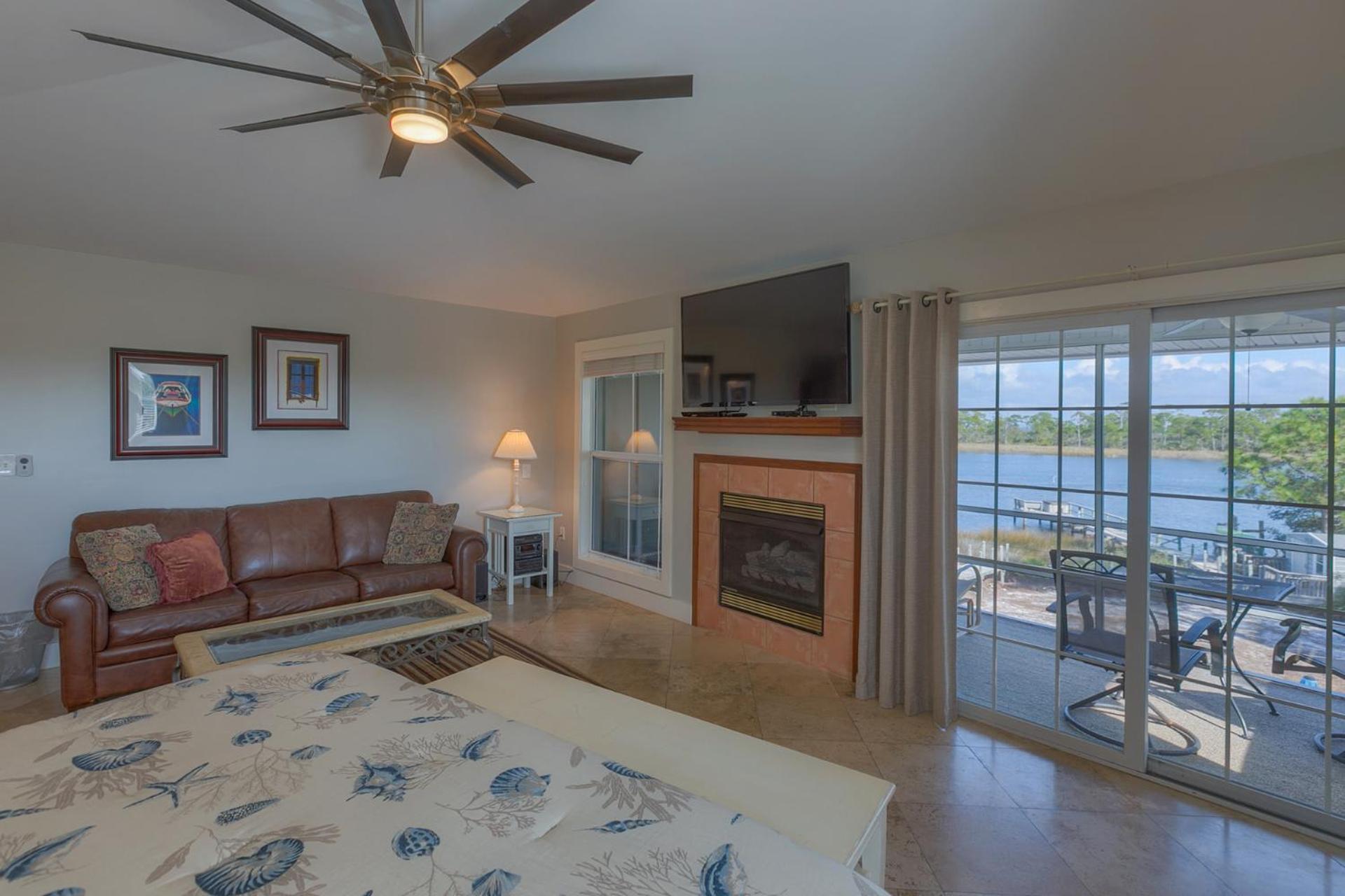 King Suite with Balcony photo 1