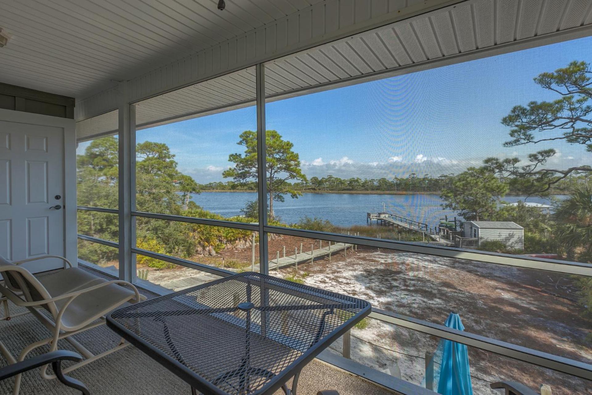 King Suite with Balcony photo 2