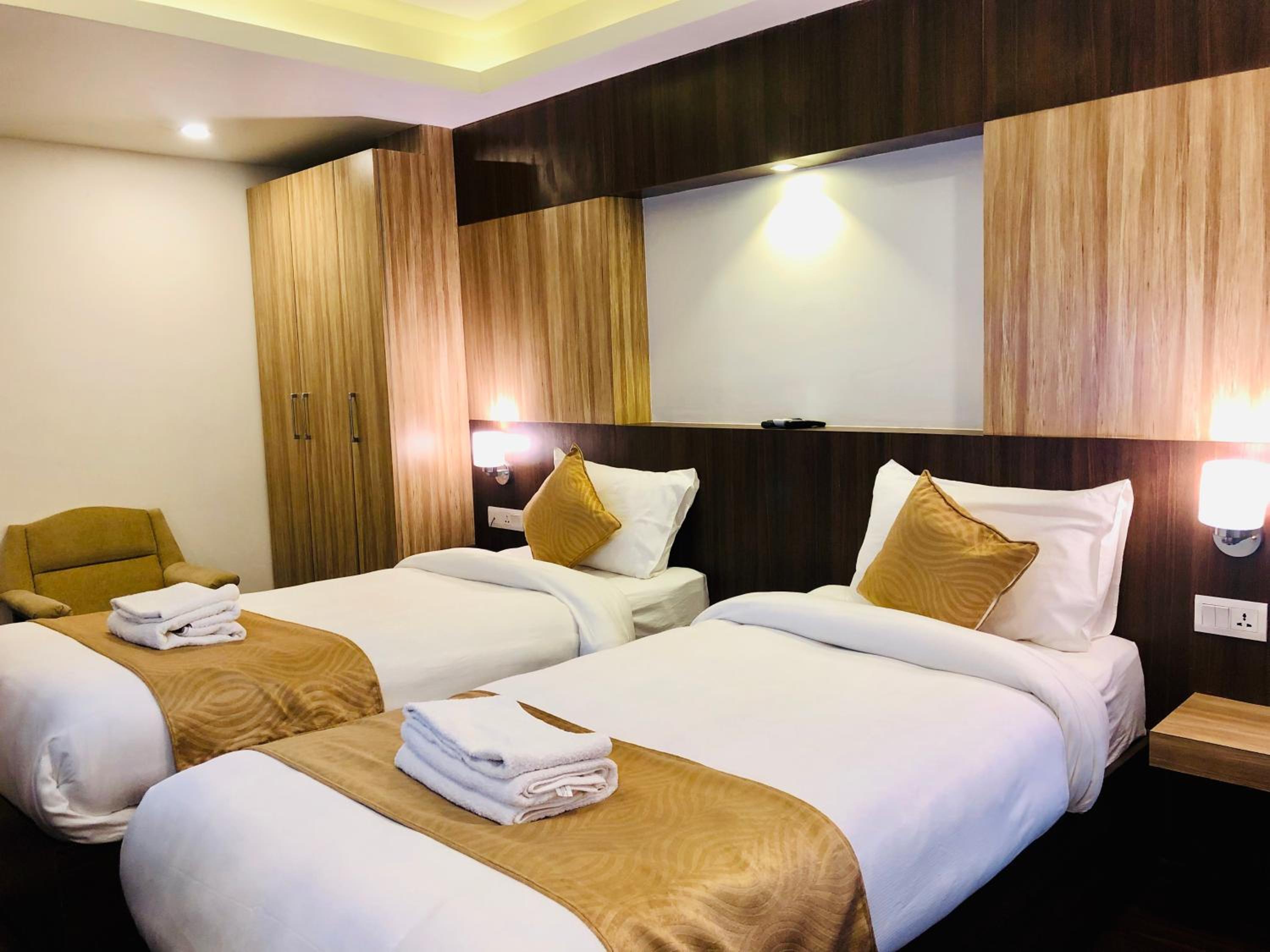 Deluxe Double or Twin Room - Photo 5