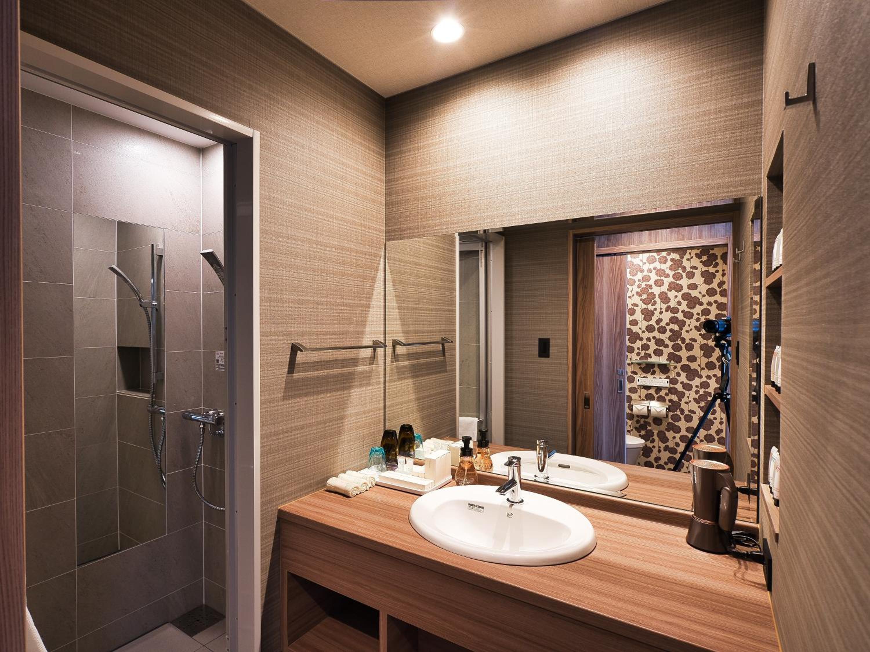 Standard Twin Room - Photo 7