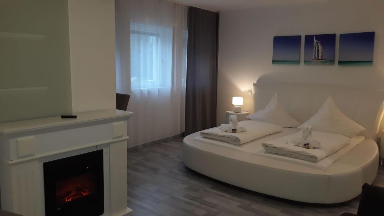 Superior King Room - Photo 7