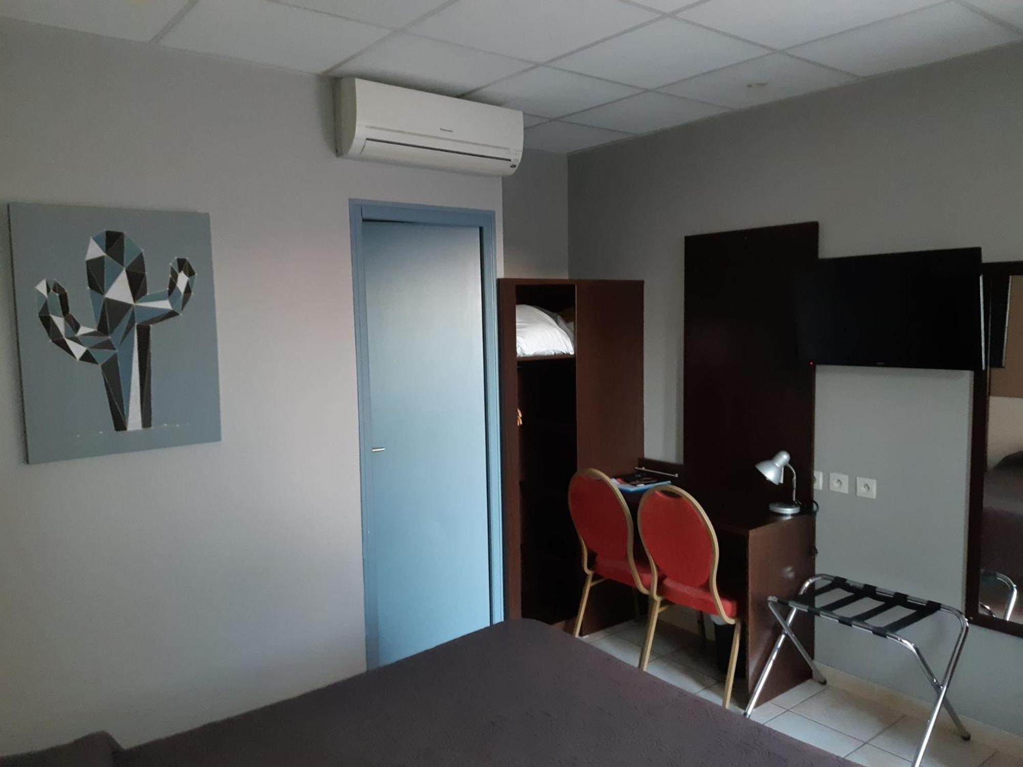 Double Room with Private Access photo 1