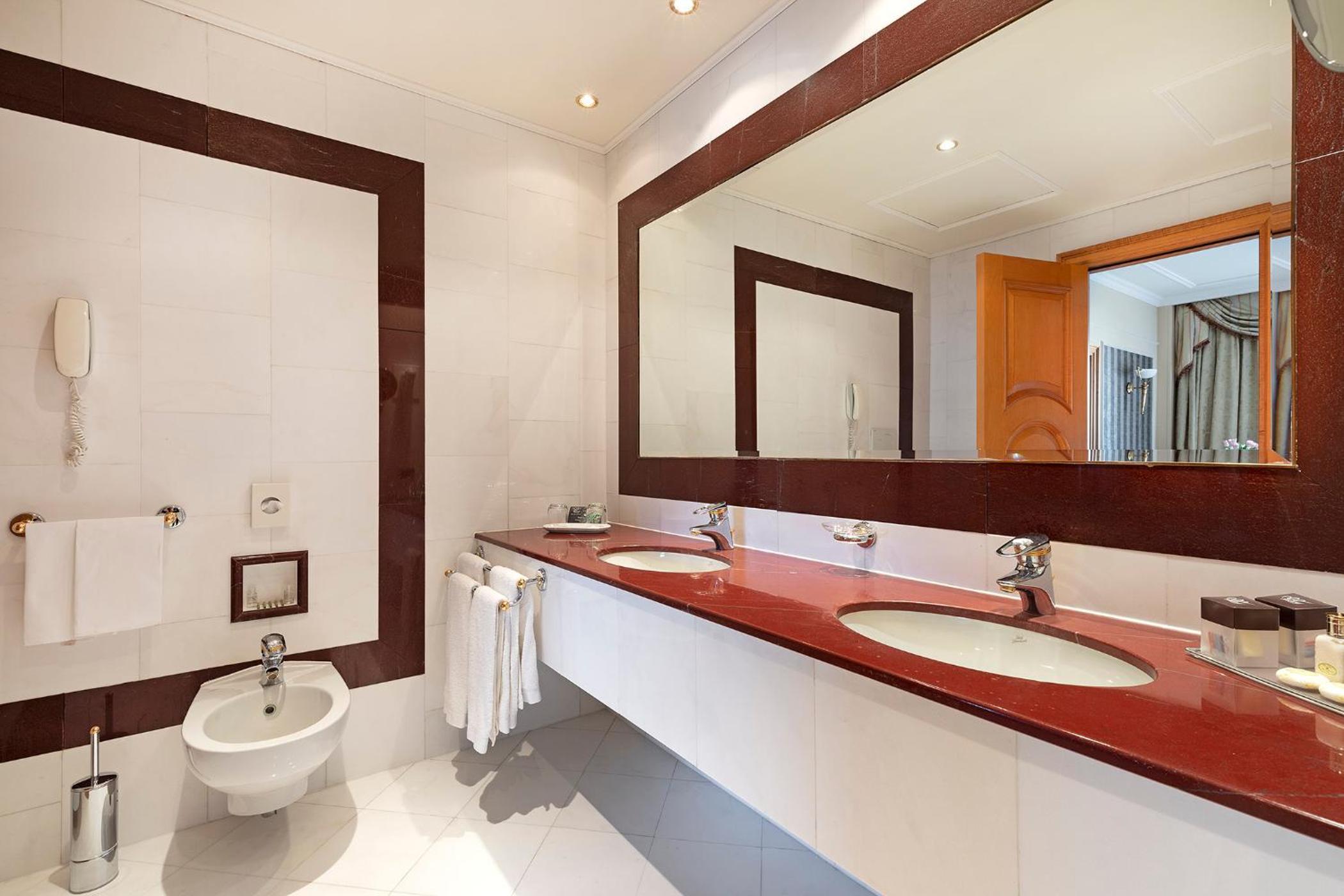Junior Suite thumbnail 5