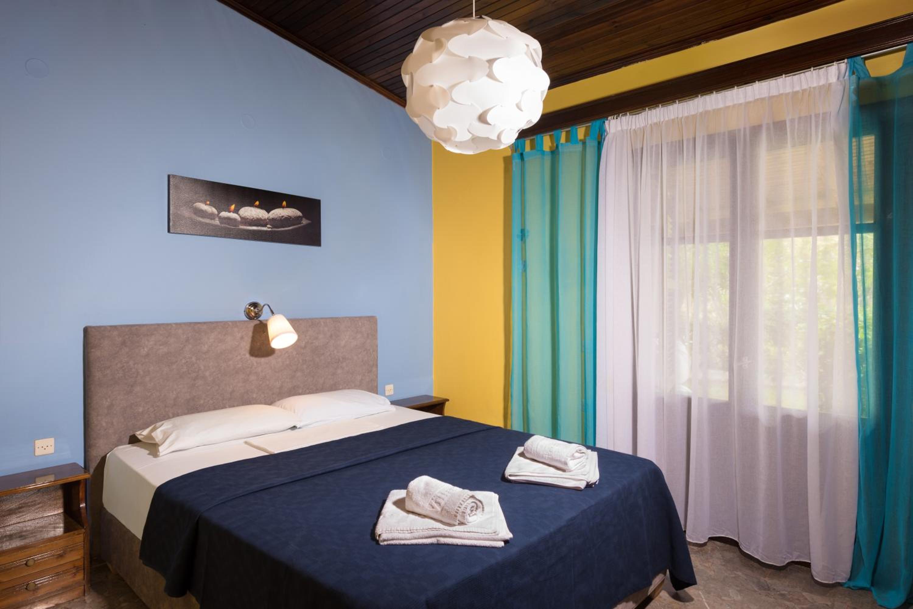 Three-Bedroom Villa photo 1