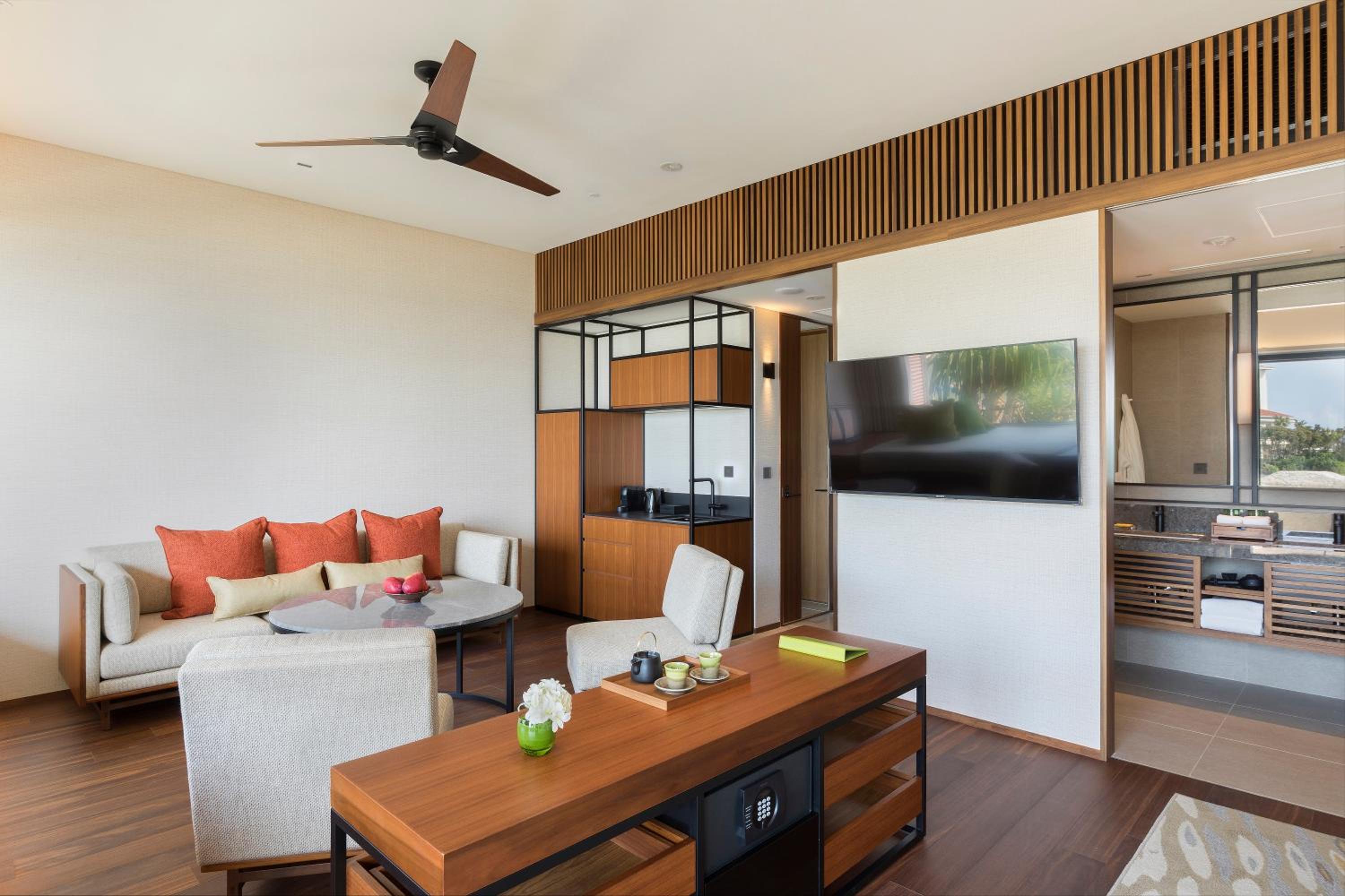 One-Bedroom Beach House with Two Single Beds - Photo 7