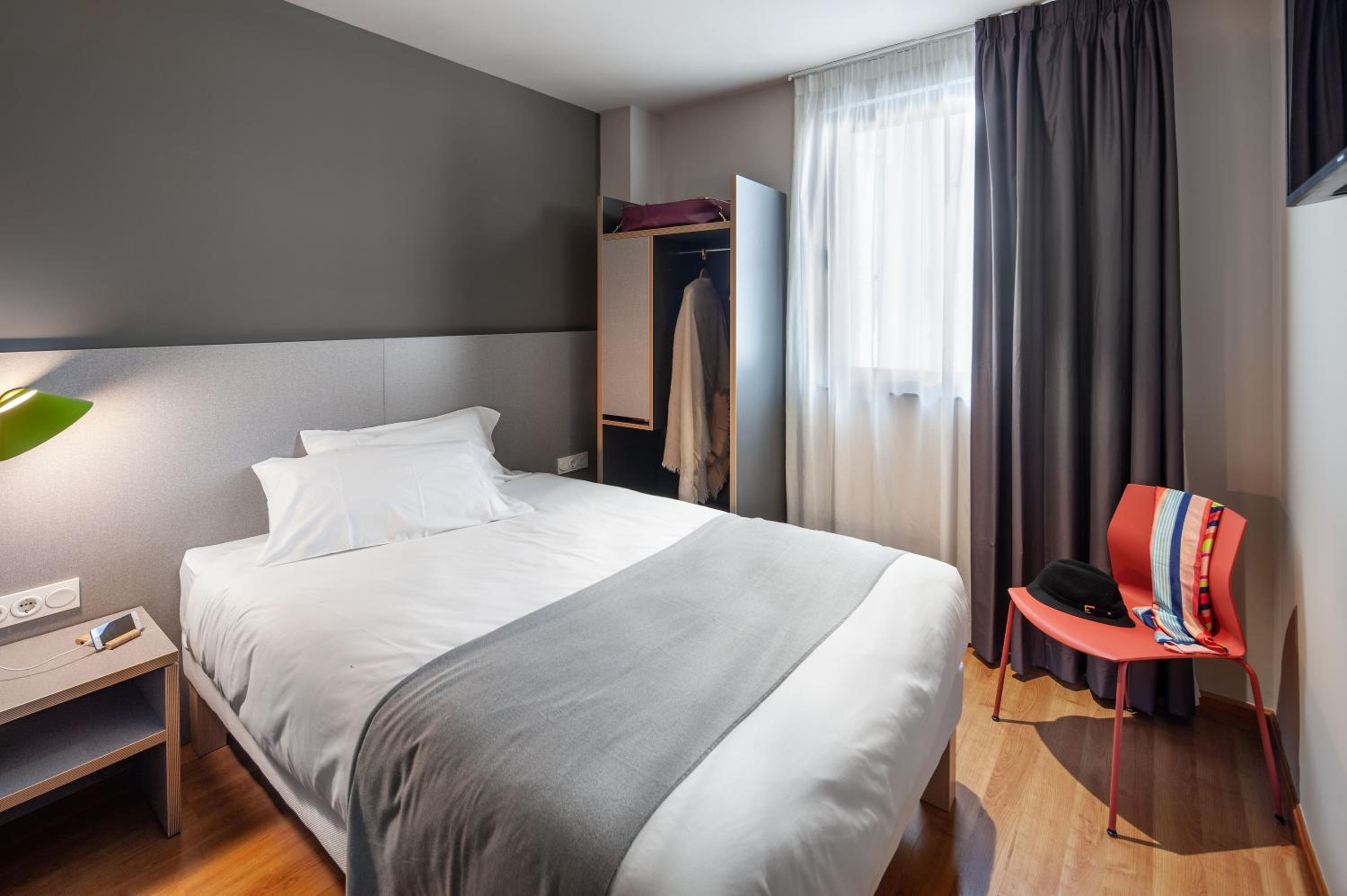 Standard Double Room - Photo 3