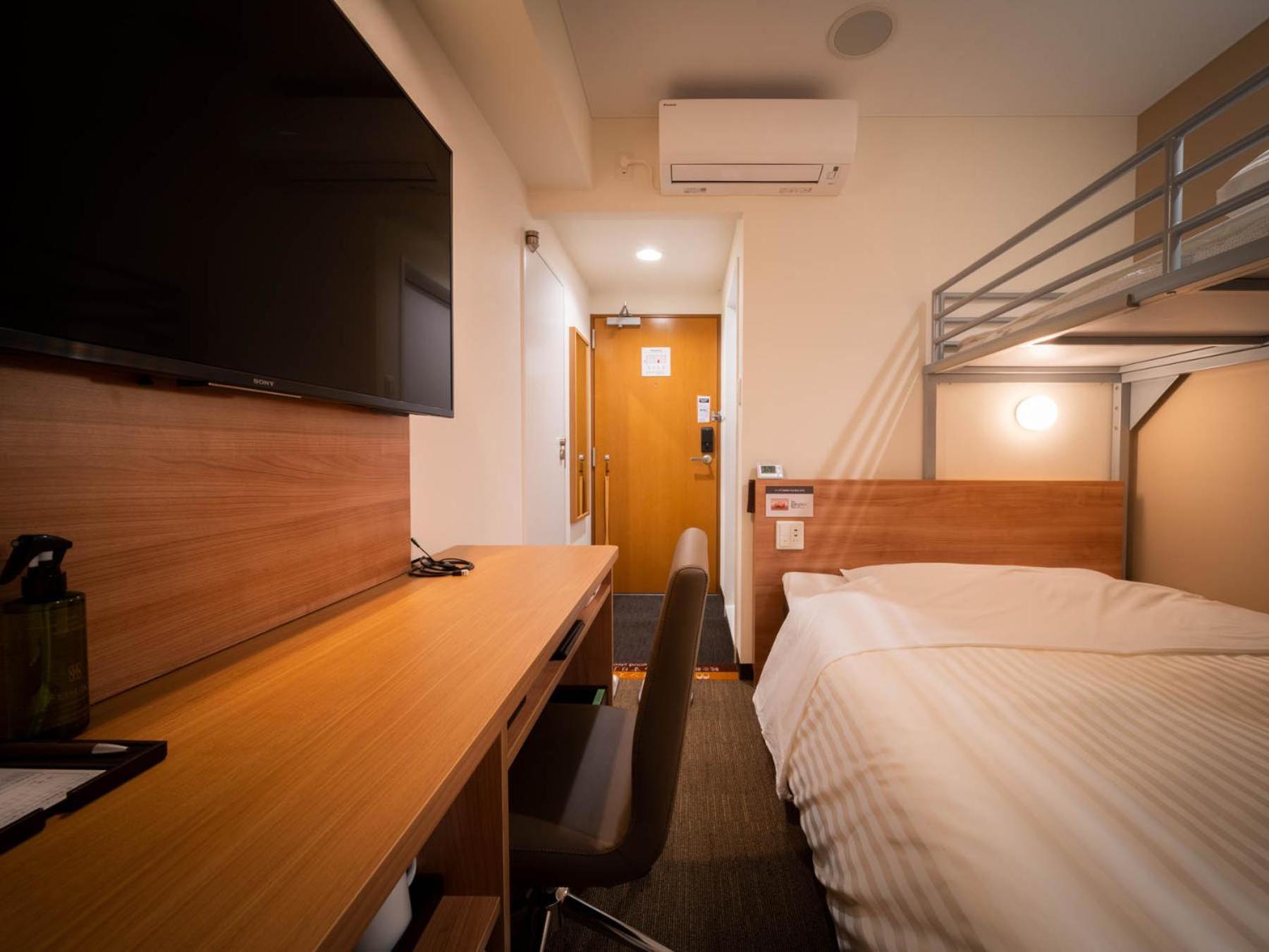Standard Twin Room - Smoking photo 3