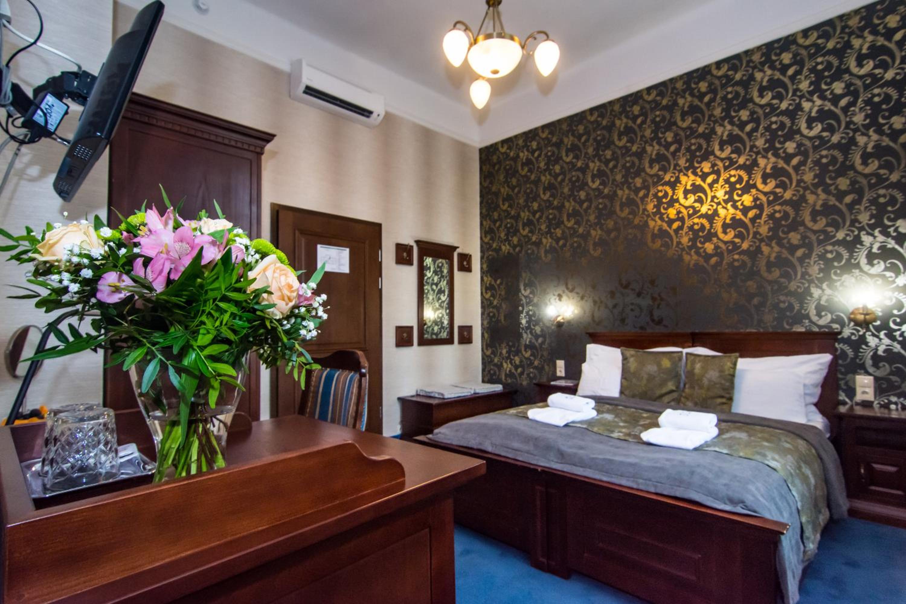 Standard Double or Twin Room - Photo 1