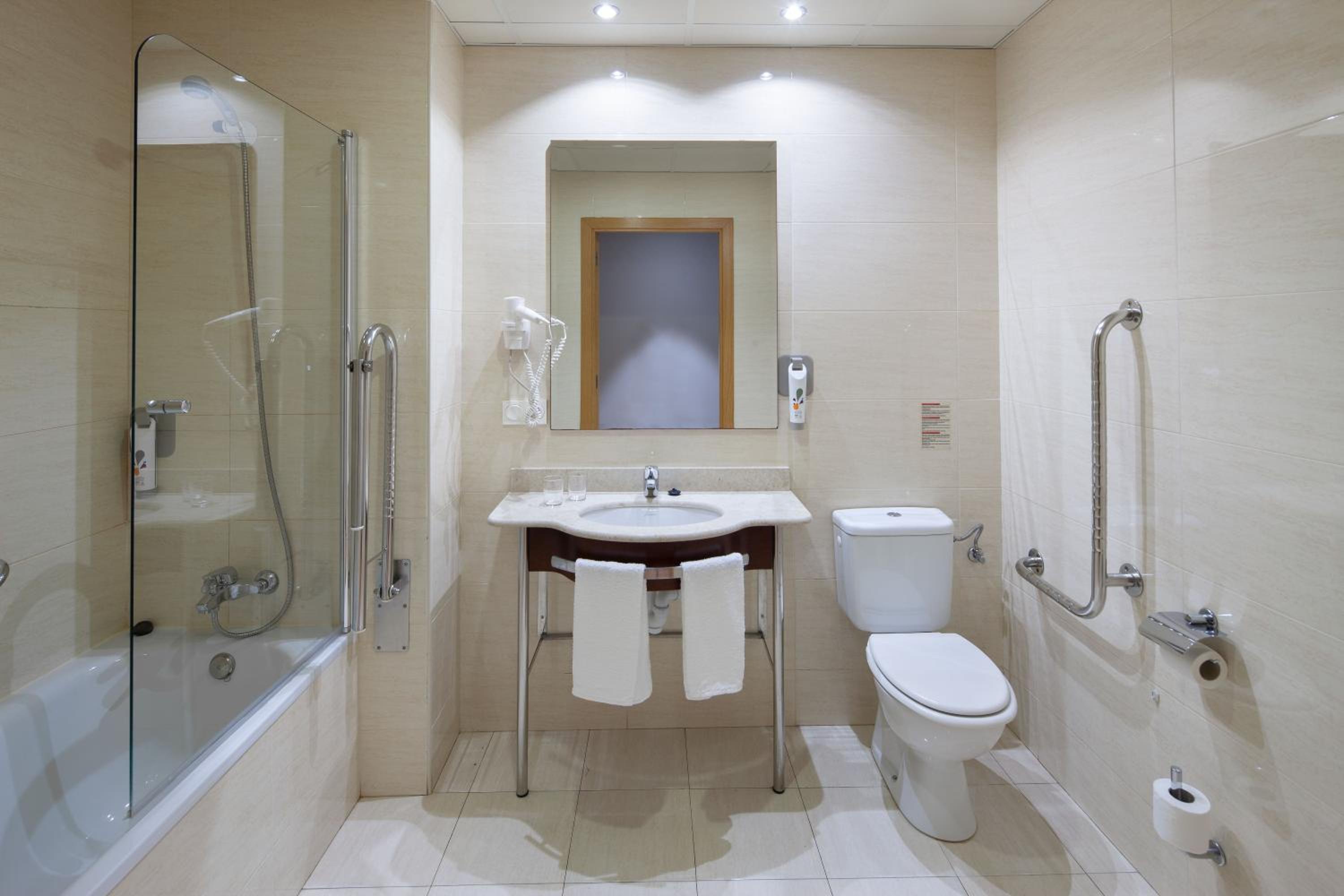 Standard Double Room - Photo 2