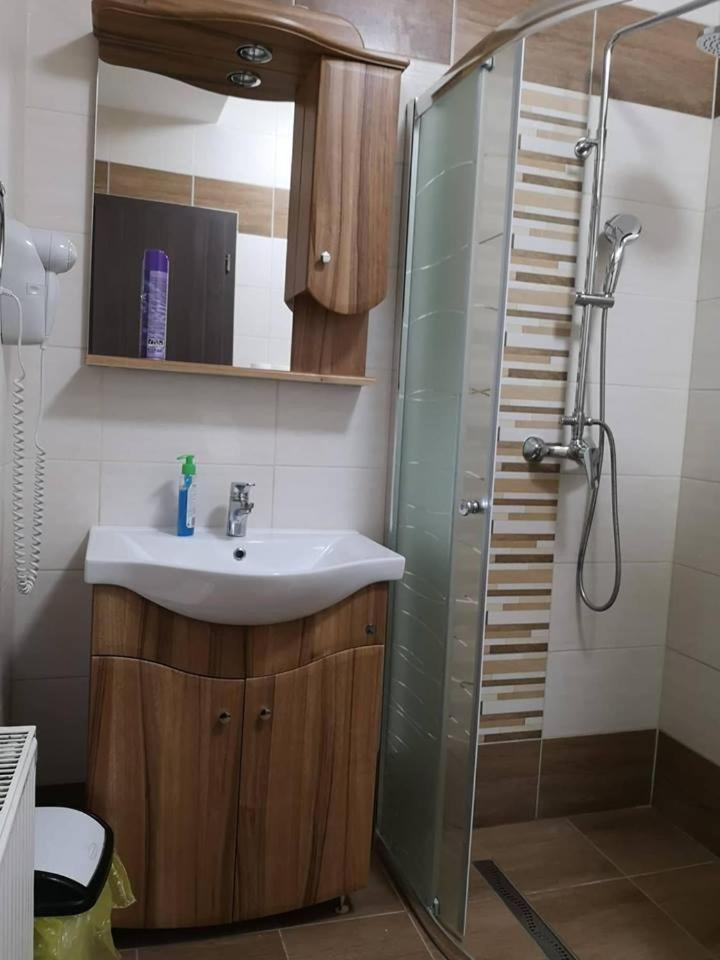 Triple Room with Private Bathroom photo 2