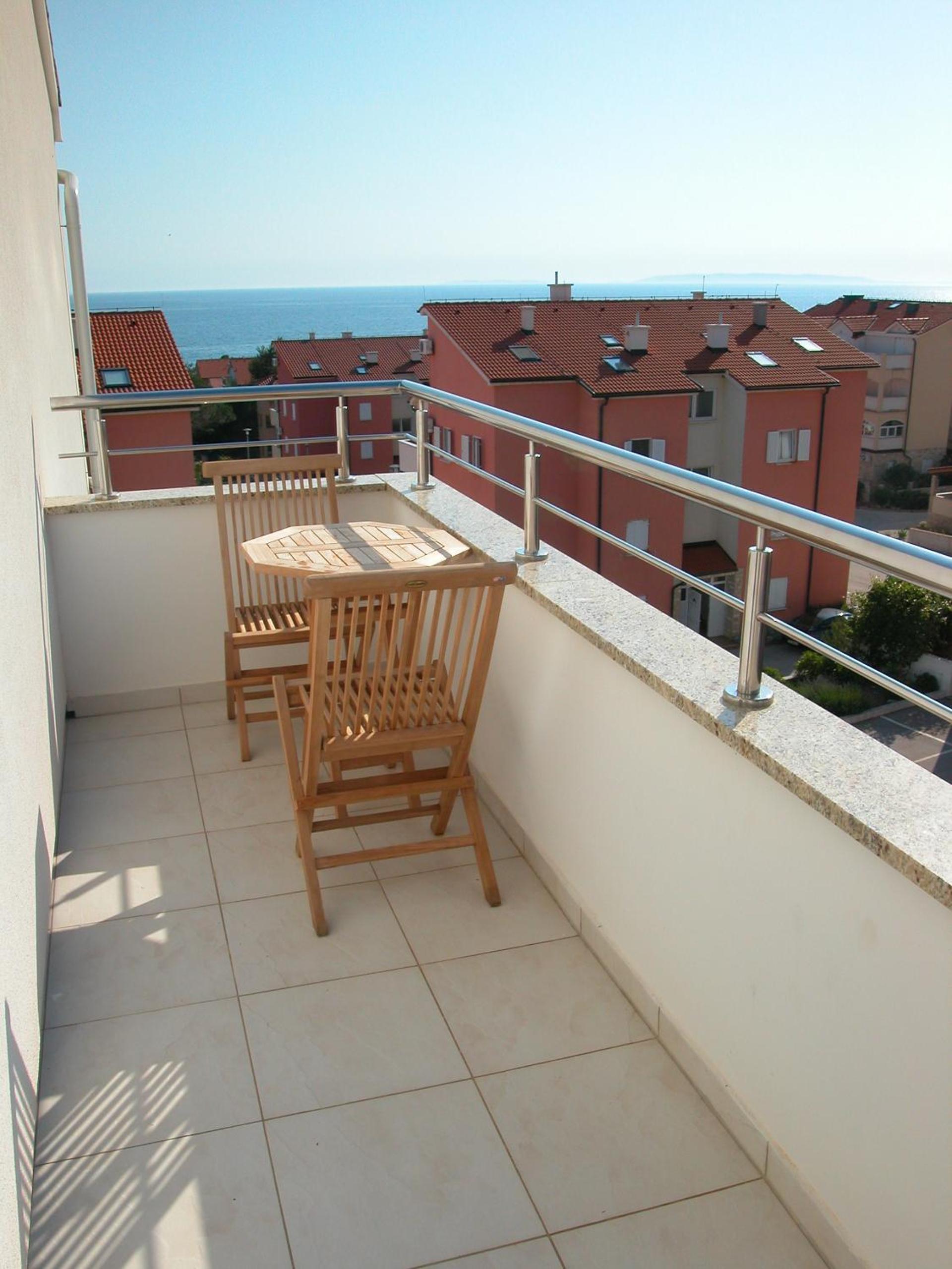 Double Room with Balcony - Photo 4