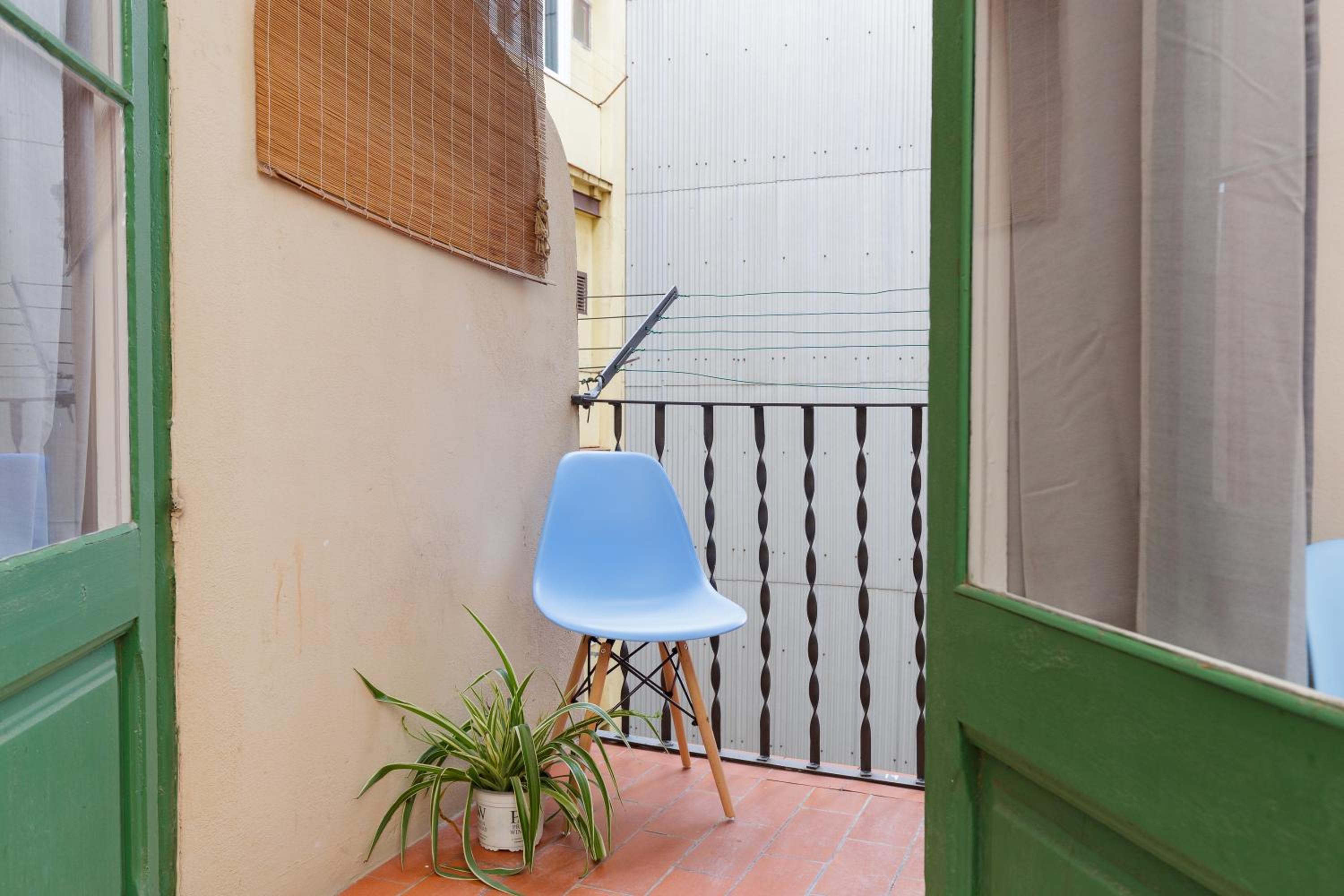 Apartment with Balcony photo 2