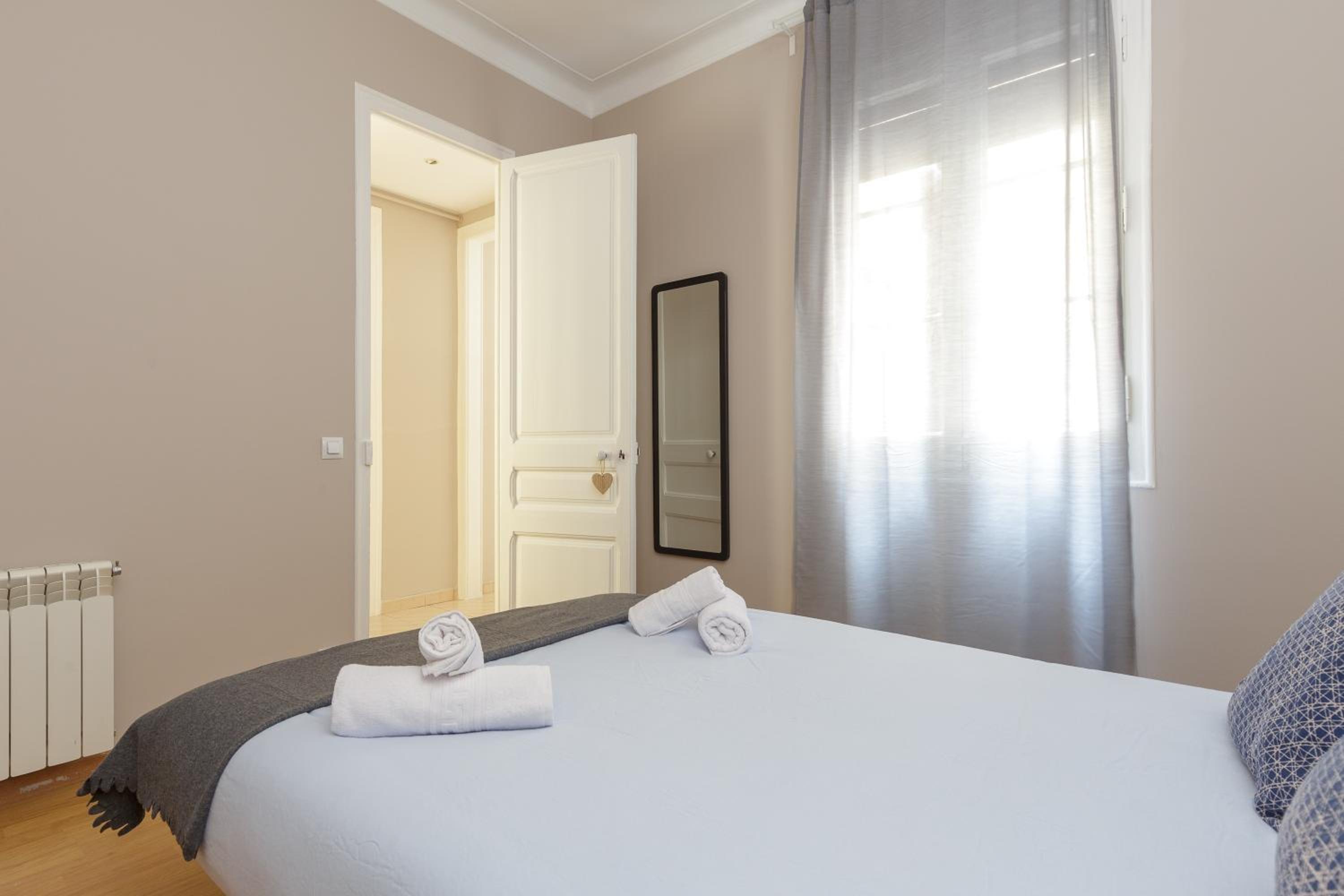 Apartamento con Balcón